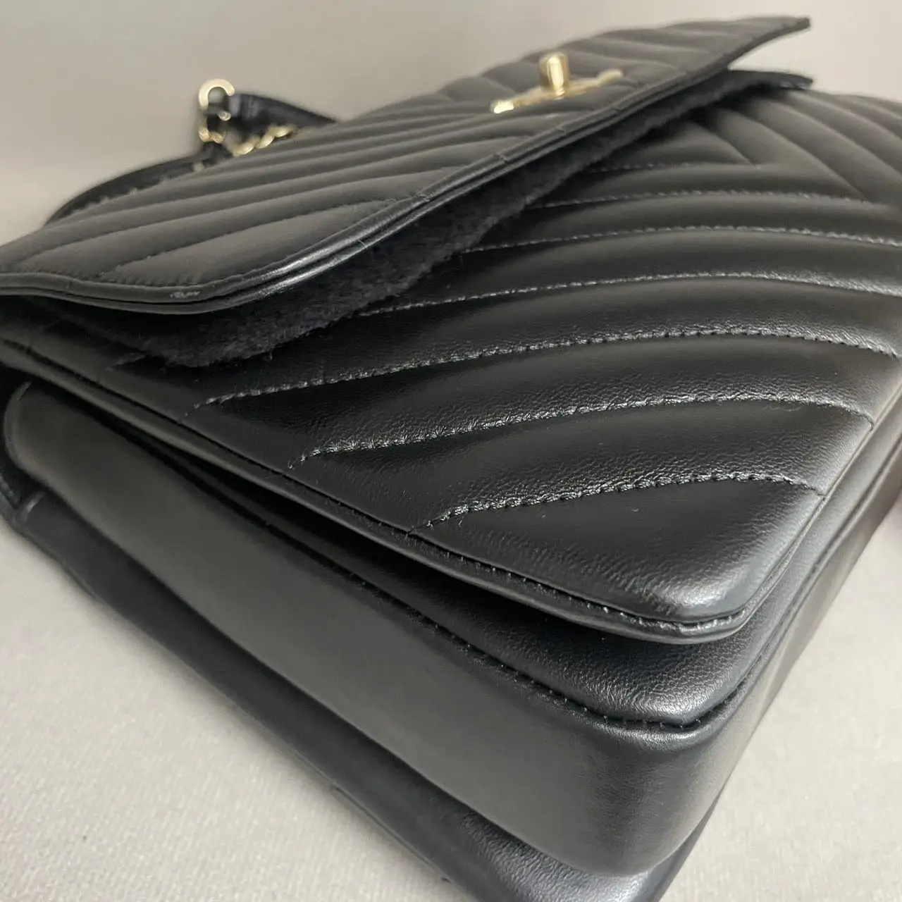 CHANEL Medium Trendy CC Dual Handle Flap Bag Black Lambskin CHANEL Medium Trendy CC Dual Handle Flap Bag Black Lambskin