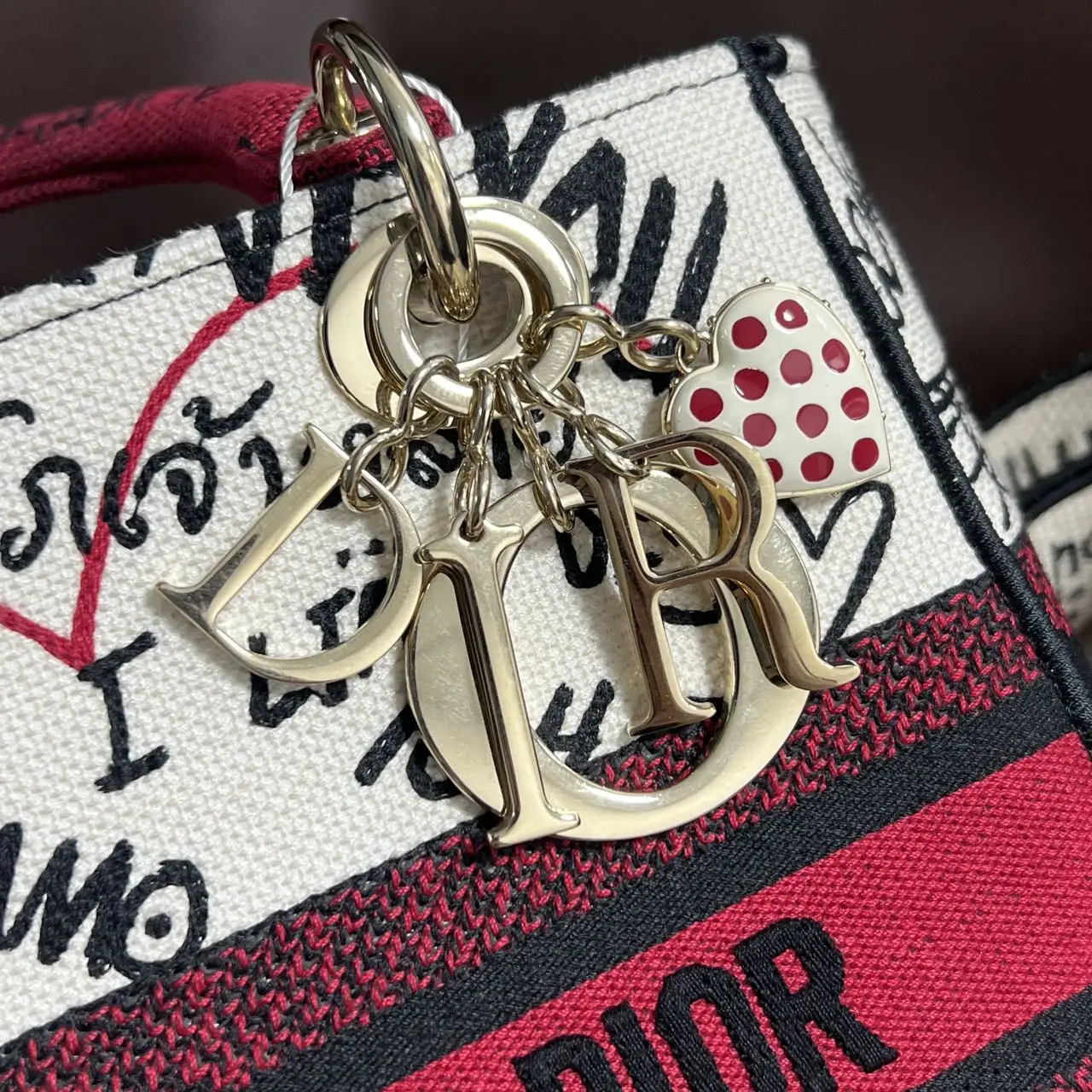 DIOR Medium Lady D-Lite Bag Red/White Embroidered Canvas with Heart DIOR Medium Lady D-Lite Bag Red/White Embroidered Canvas with Heart