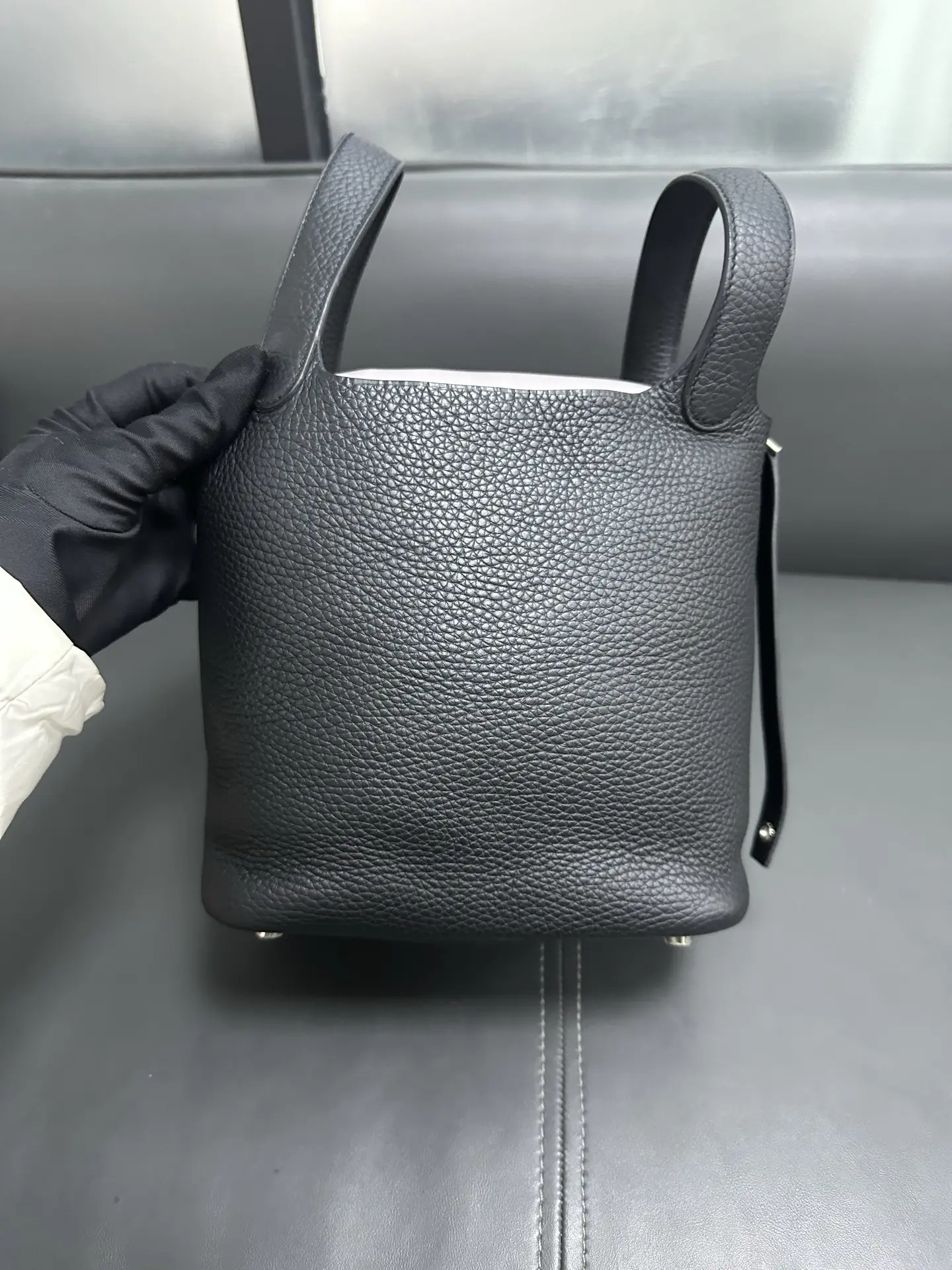 HERMÈS Picotin 18 in black with palladium hardware HERMÈS Picotin 18 in black with palladium hardware