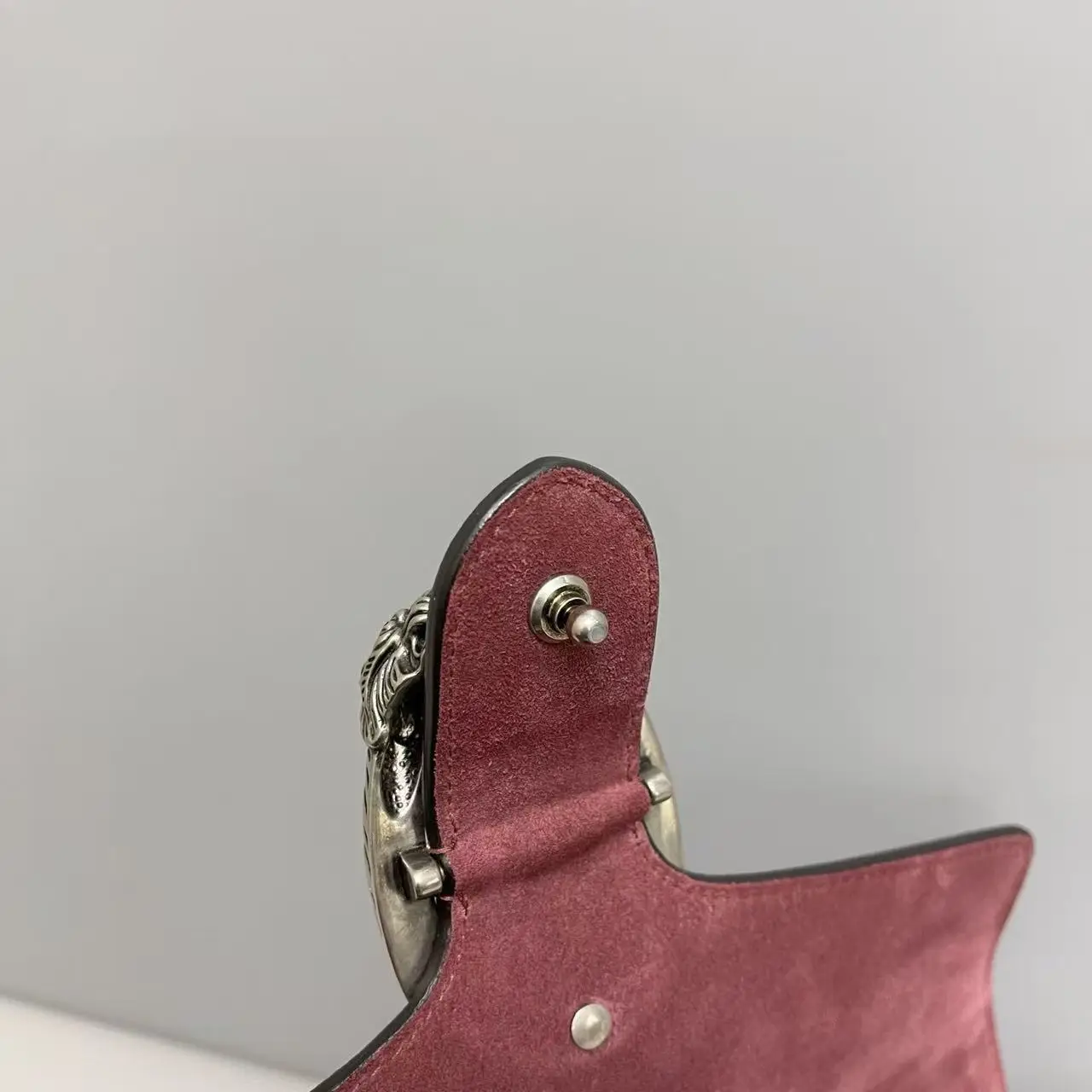 GUCCI Dionysus GG Supreme Blooms Shoulder Bag GUCCI Dionysus GG Supreme Blooms Shoulder Bag