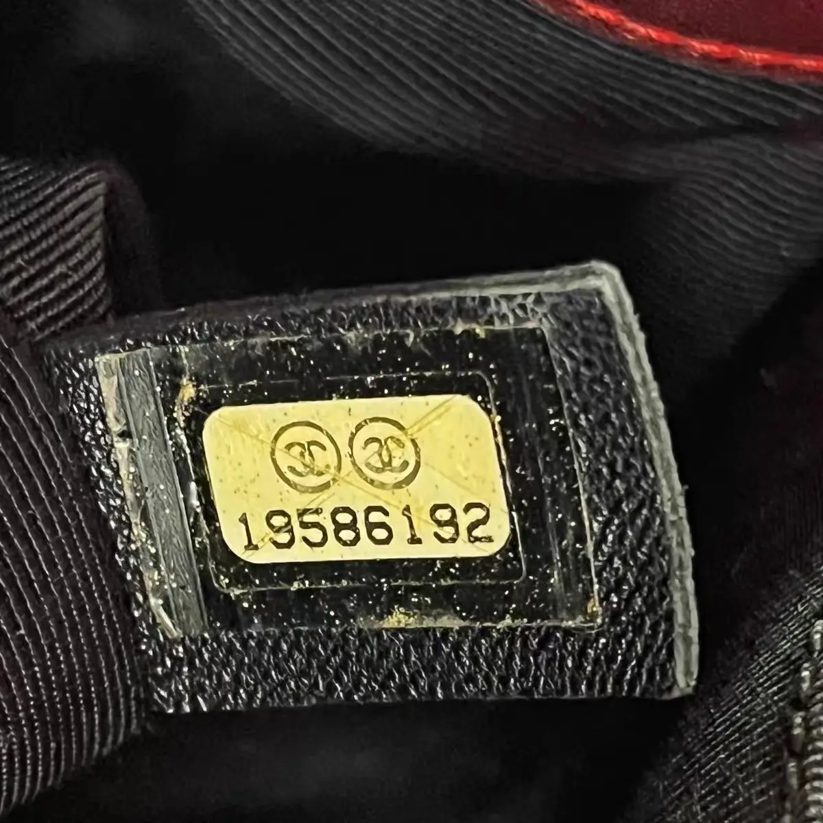 CHANEL Medium Boy Bag Red Patent Leather CHANEL Medium Boy Bag Red Patent Leather