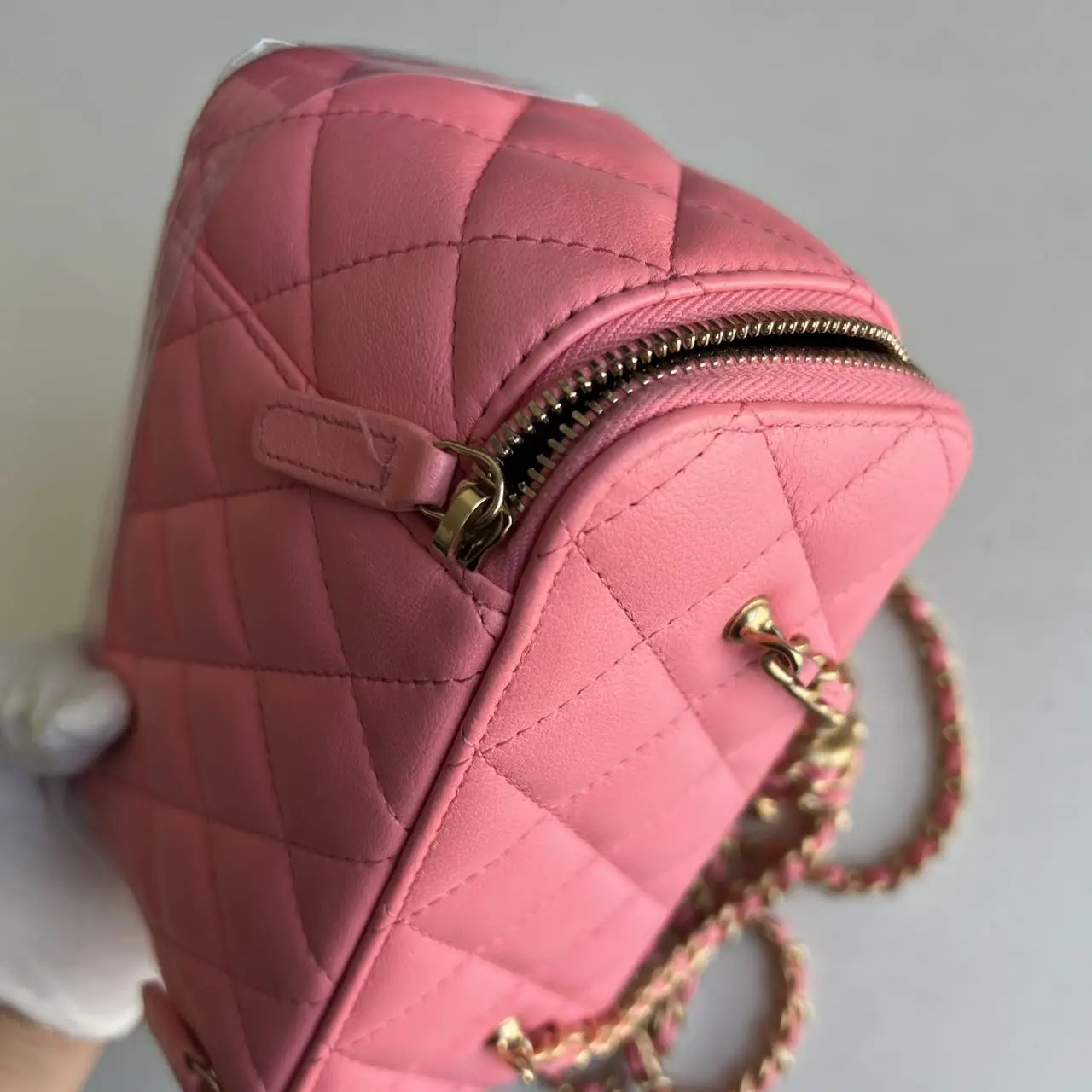 CHANEL Mini Vanity Case Pink Quilted Leather CHANEL Mini Vanity Case Pink Quilted Leather