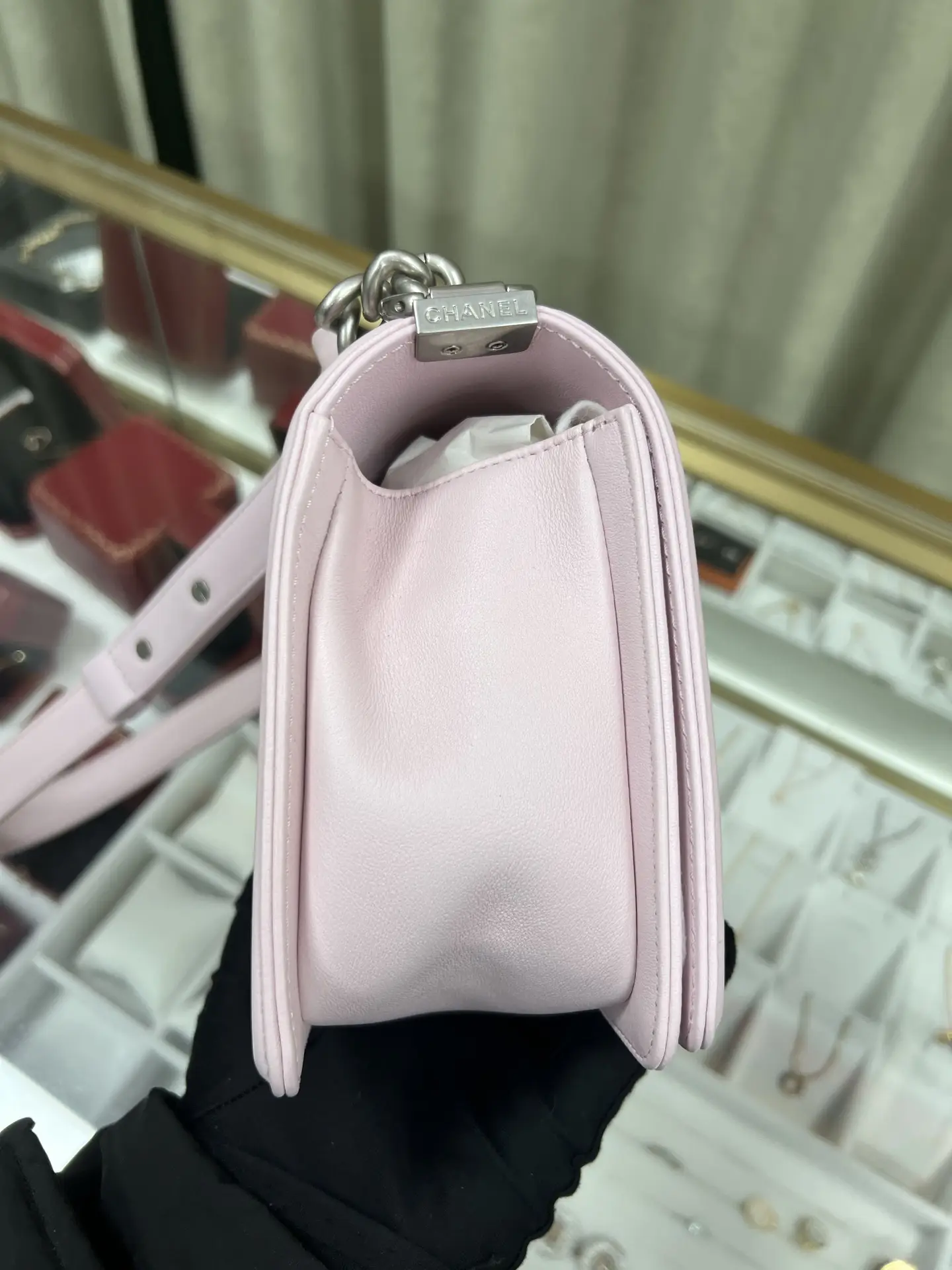 CHANEL Medium Boy Bag Pink Quilted Calfskin CHANEL Medium Boy Bag Pink Quilted Calfskin