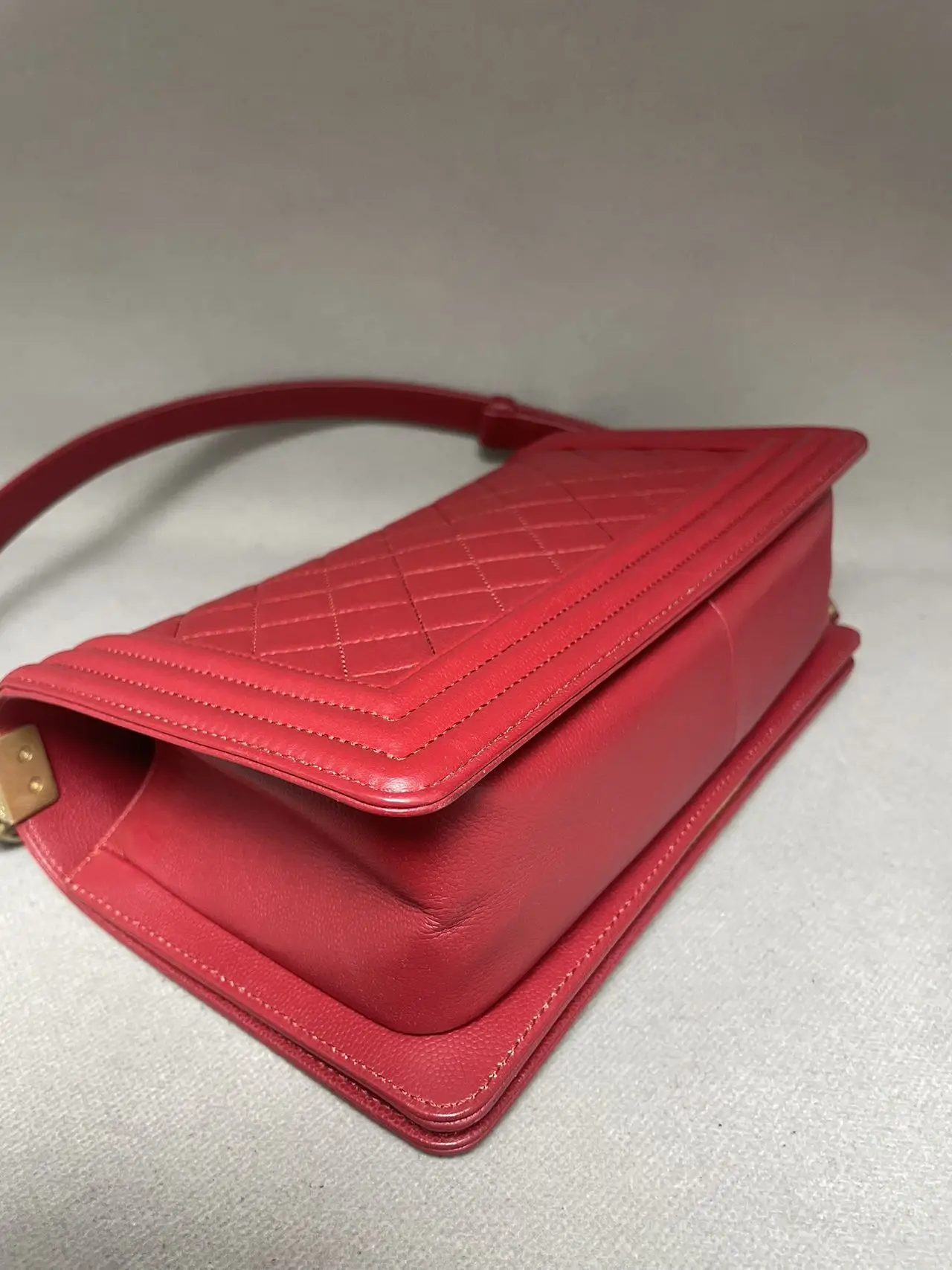 CHANEL Medium Boy Bag Red Quilted Calfskin CHANEL Medium Boy Bag Red Quilted Calfskin