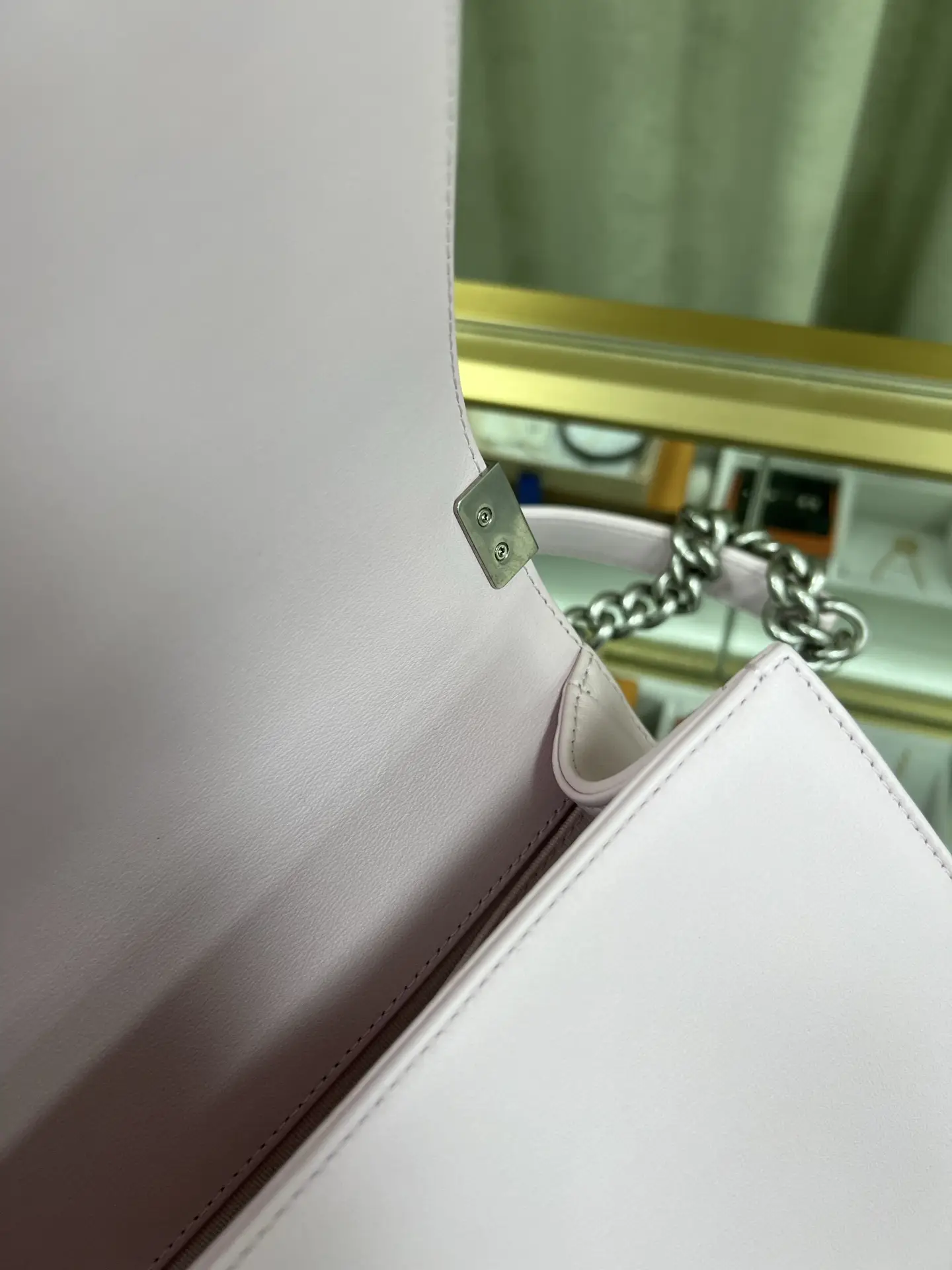 CHANEL Medium Boy Bag Pink Quilted Calfskin CHANEL Medium Boy Bag Pink Quilted Calfskin