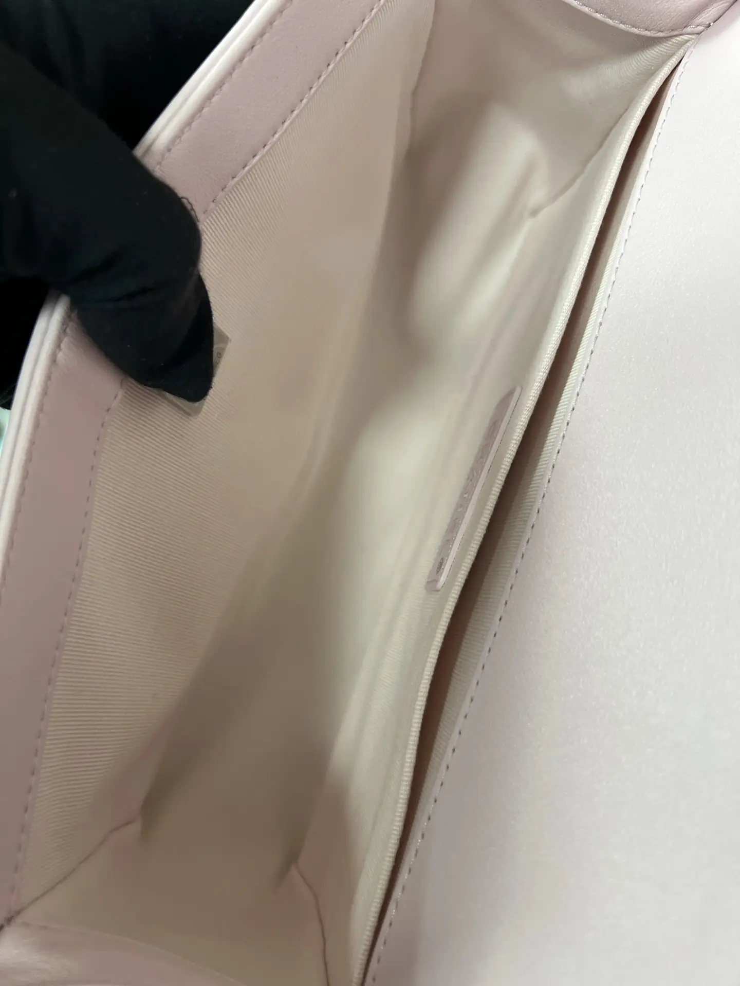 CHANEL Medium Boy Bag Pink Quilted Calfskin CHANEL Medium Boy Bag Pink Quilted Calfskin