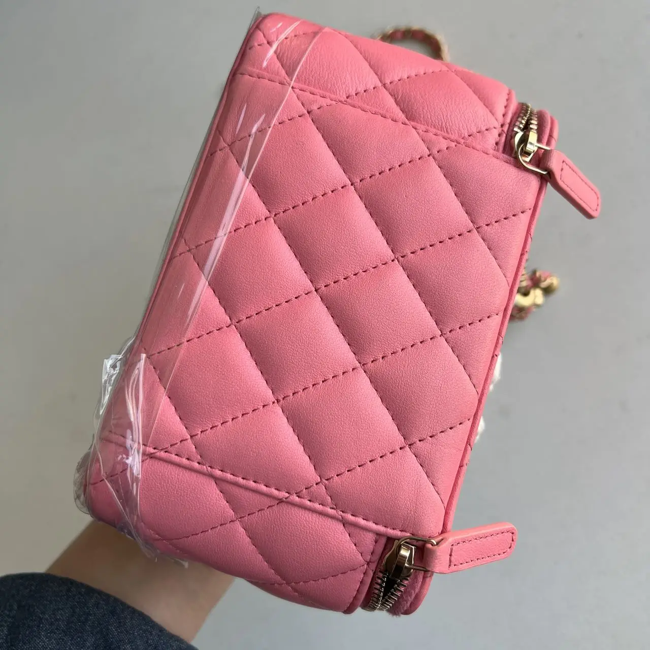 CHANEL Mini Vanity Case Pink Quilted Leather CHANEL Mini Vanity Case Pink Quilted Leather