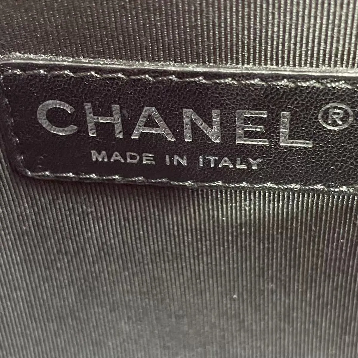 CHANEL Boy Flap Medium Pink Patent Leather Bag CHANEL Boy Flap Medium Pink Patent Leather Bag