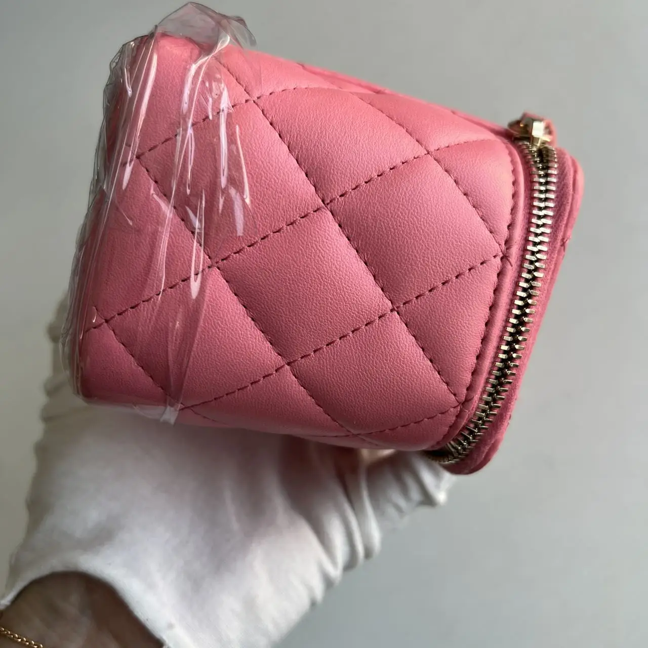 CHANEL Mini Vanity Case Pink Quilted Leather CHANEL Mini Vanity Case Pink Quilted Leather