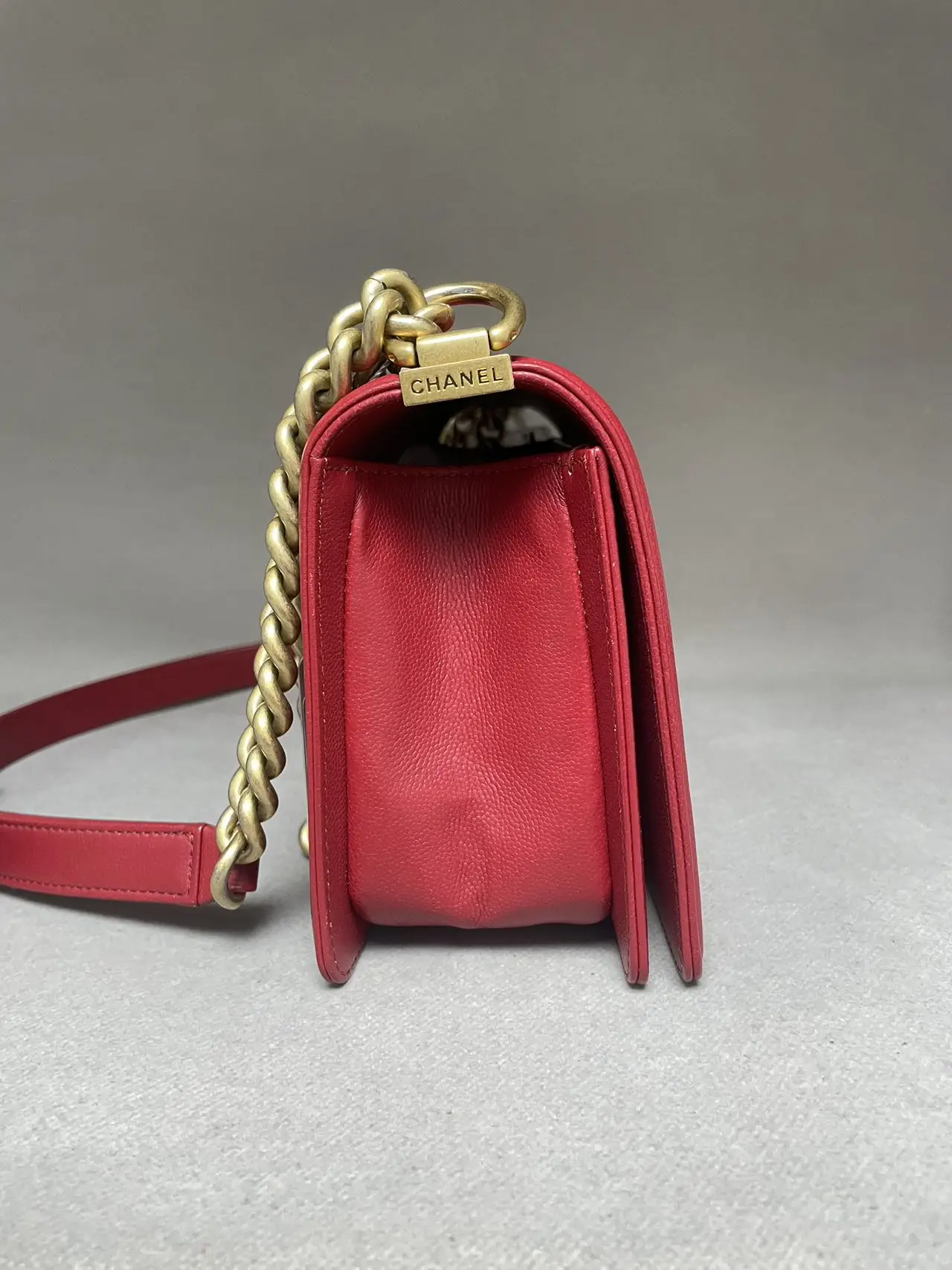 CHANEL Medium Boy Bag Red Quilted Calfskin CHANEL Medium Boy Bag Red Quilted Calfskin