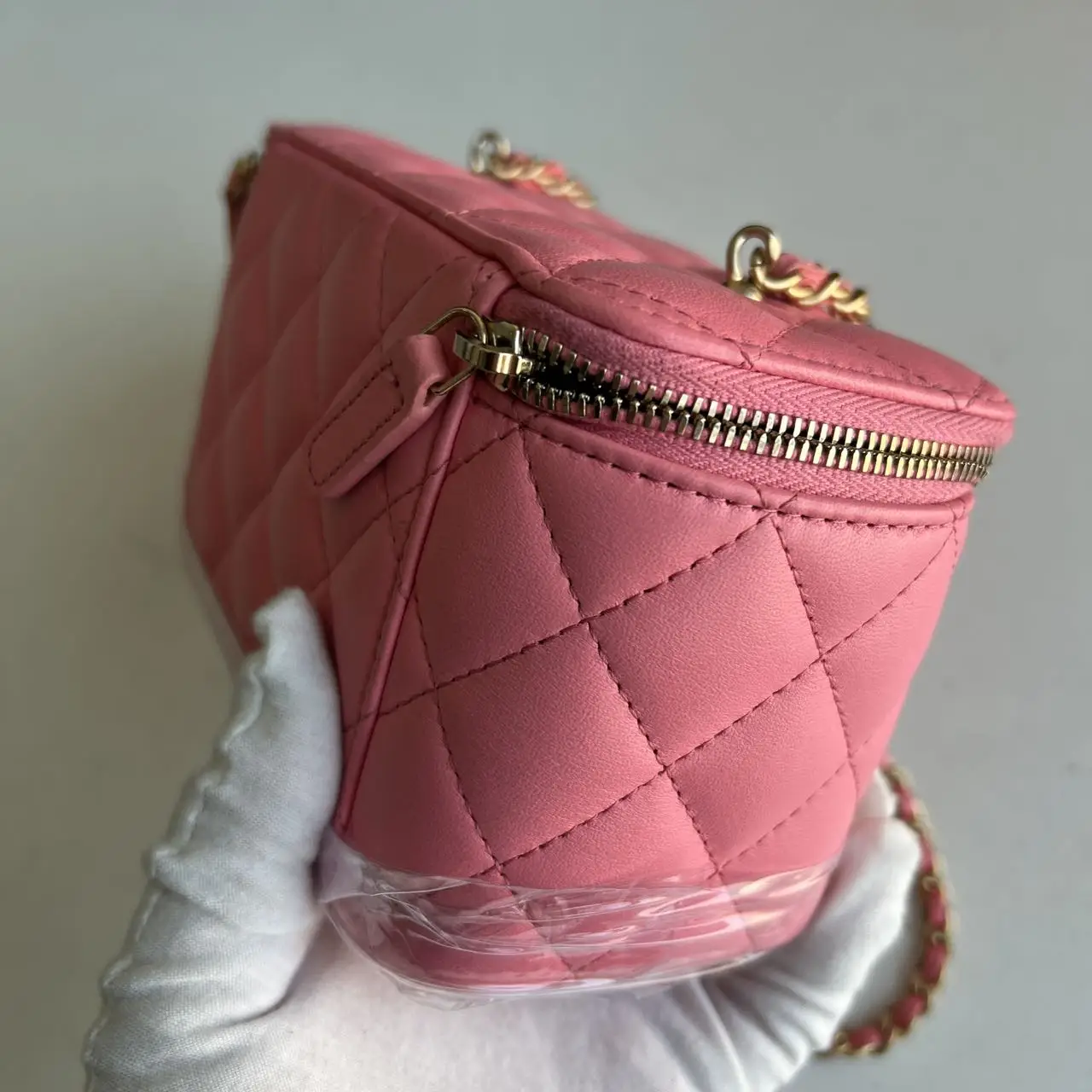 CHANEL Mini Vanity Case Pink Quilted Leather CHANEL Mini Vanity Case Pink Quilted Leather