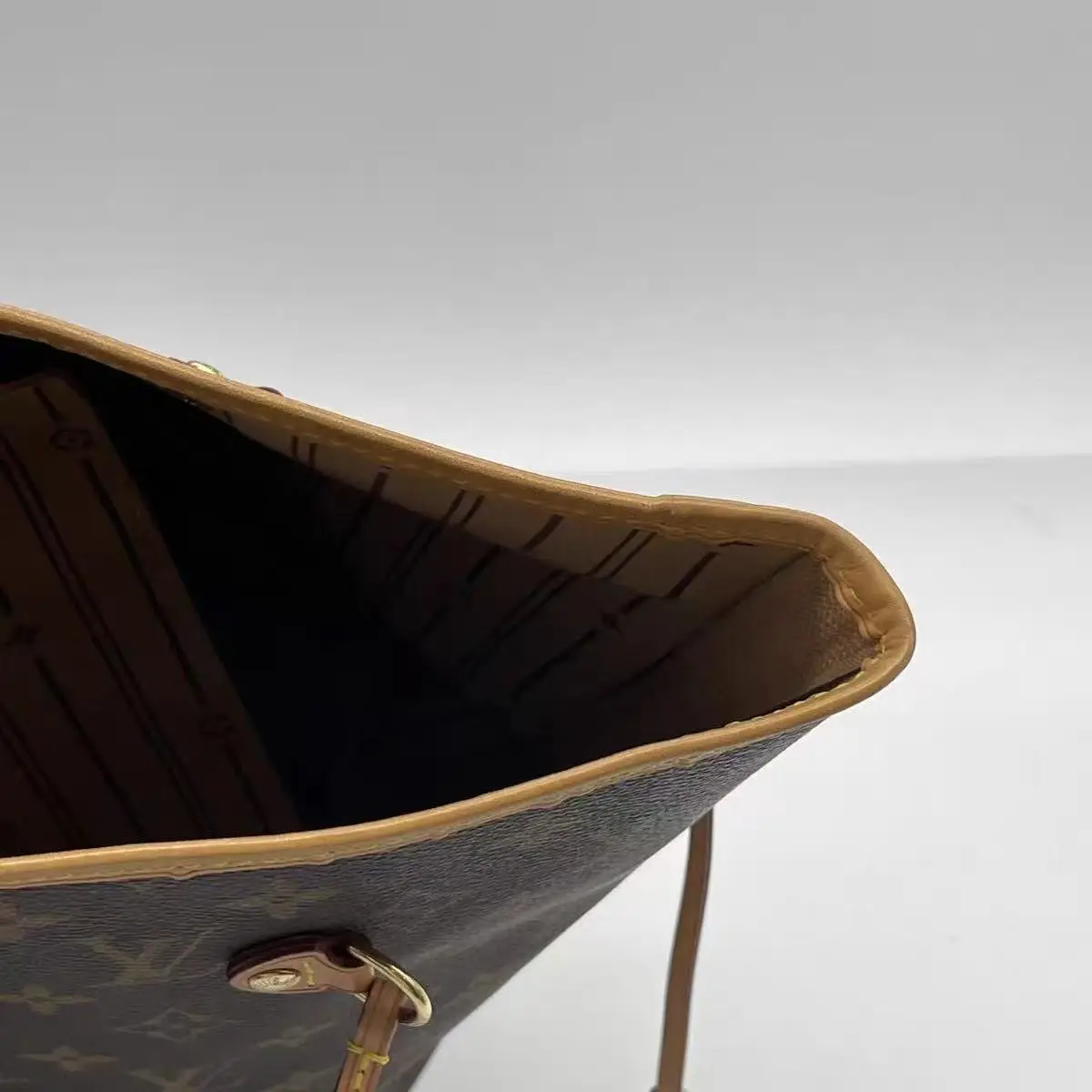 LOUIS VUITTON Neverfull GM Tote Brown Monogram LOUIS VUITTON Neverfull GM Tote Brown Monogram