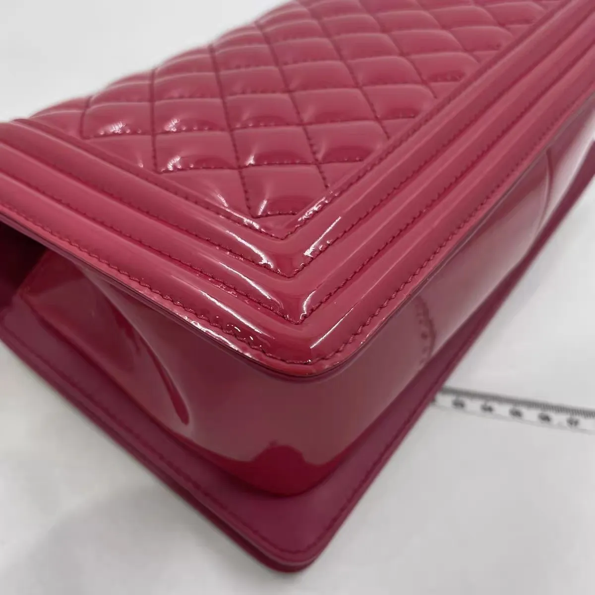 CHANEL Boy Flap Medium Pink Patent Leather Bag CHANEL Boy Flap Medium Pink Patent Leather Bag