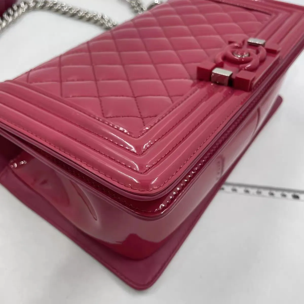 CHANEL Boy Flap Medium Pink Patent Leather Bag CHANEL Boy Flap Medium Pink Patent Leather Bag
