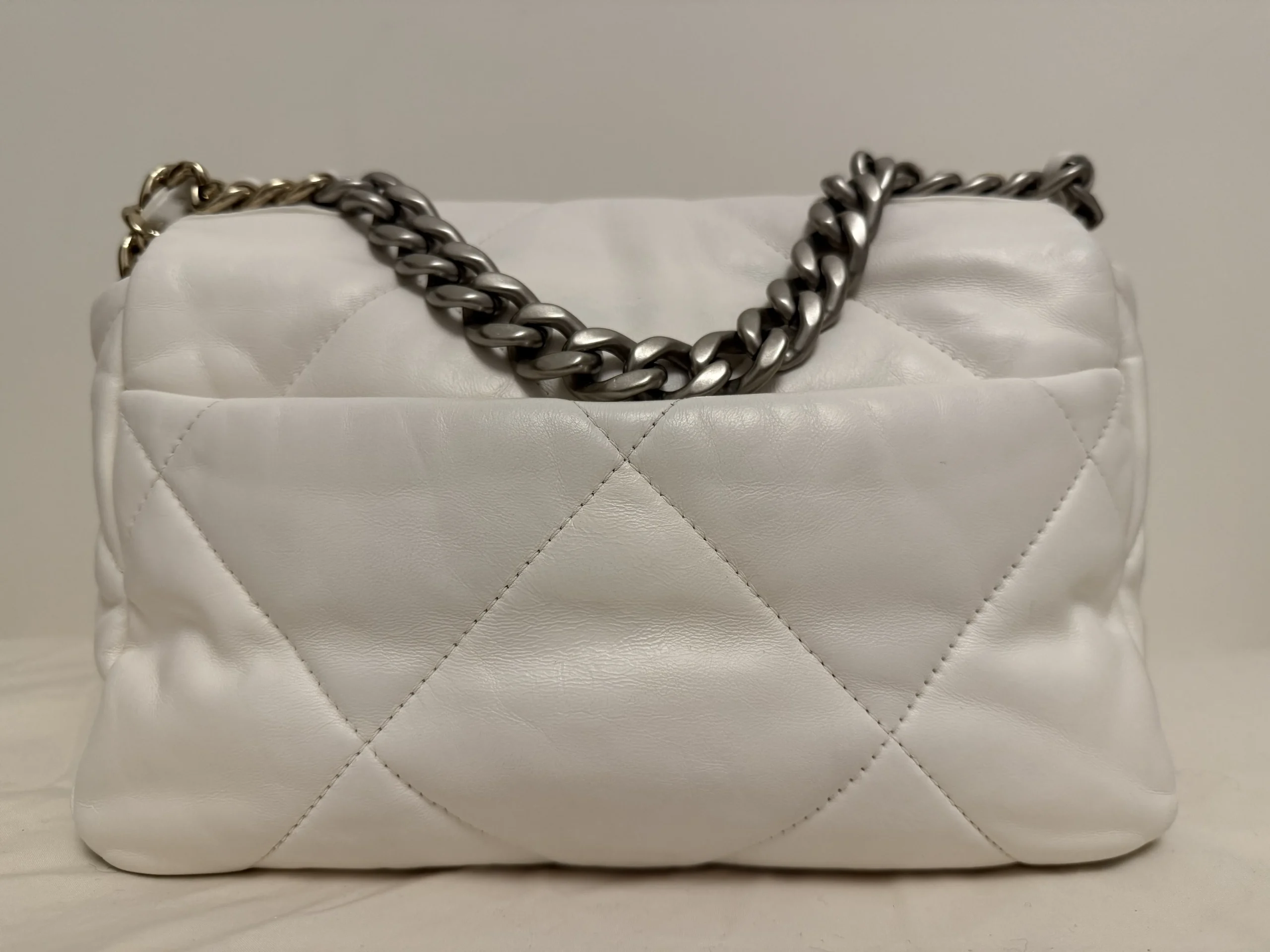 CHANEL White 19 Bag CHANEL White 19 Bag