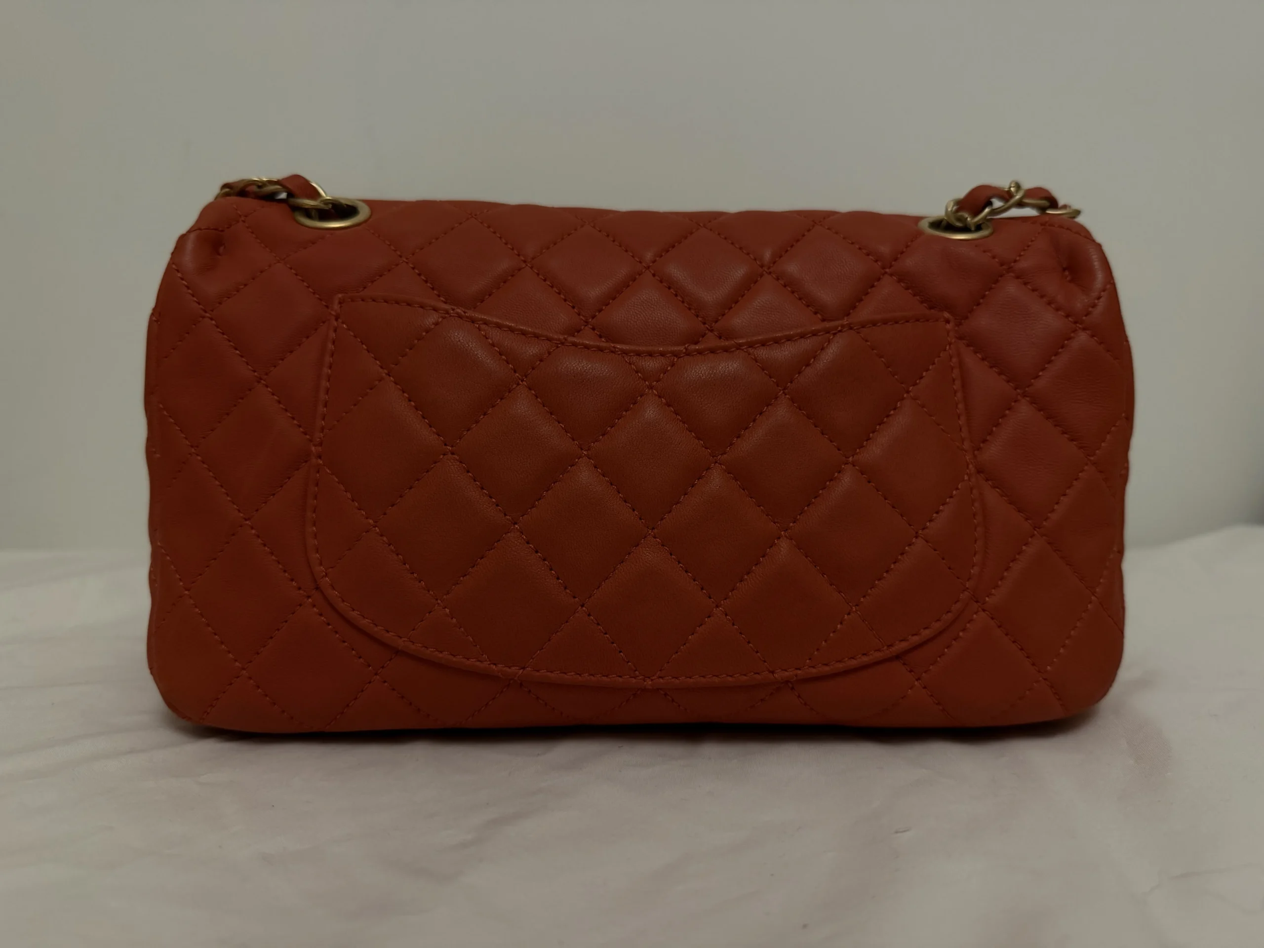 CHANEL Classic Flap Medium Red Limited Version CHANEL Classic Flap Medium Red Limited Version