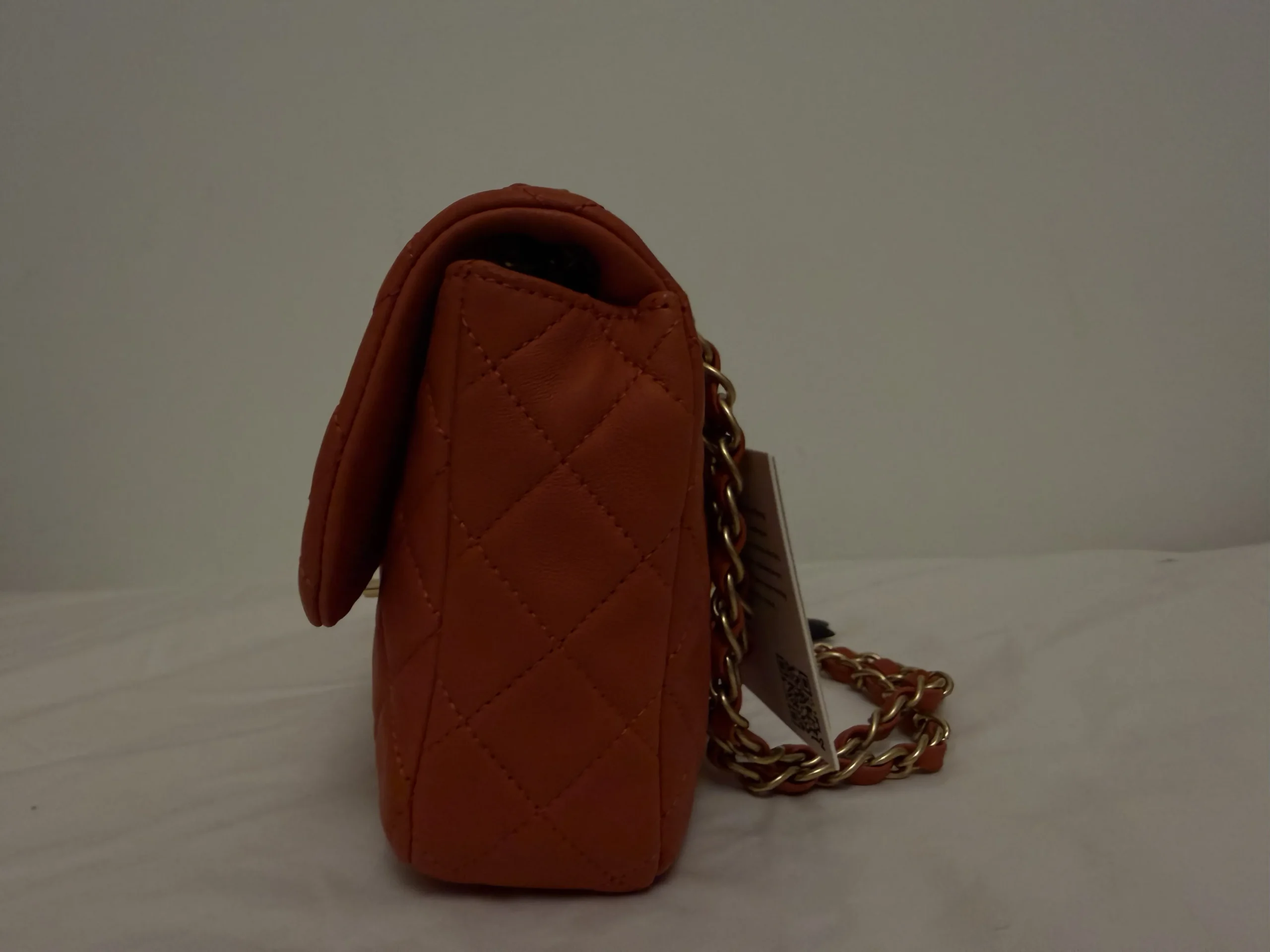 CHANEL Classic Flap Medium Red Limited Version CHANEL Classic Flap Medium Red Limited Version