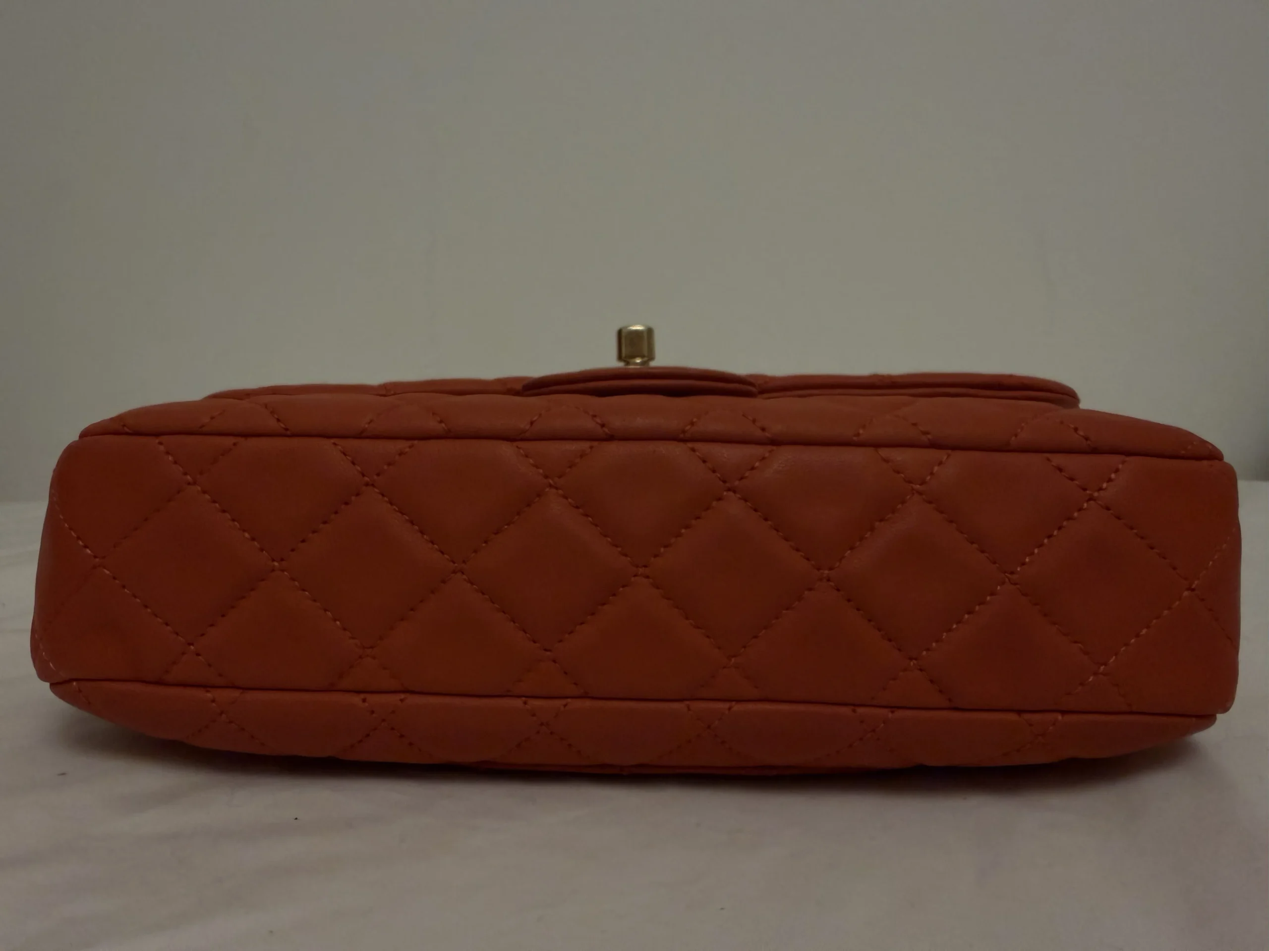 CHANEL Classic Flap Medium Red Limited Version CHANEL Classic Flap Medium Red Limited Version