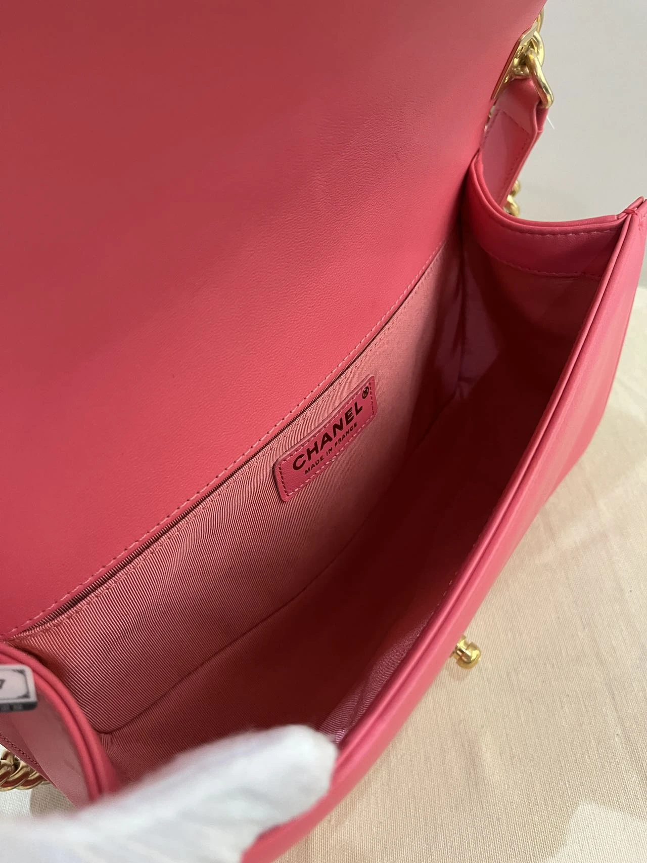 CHANEL Medium Boy Bag Pink Quilted Lambskin Leather CHANEL Medium Boy Bag Pink Quilted Lambskin Leather