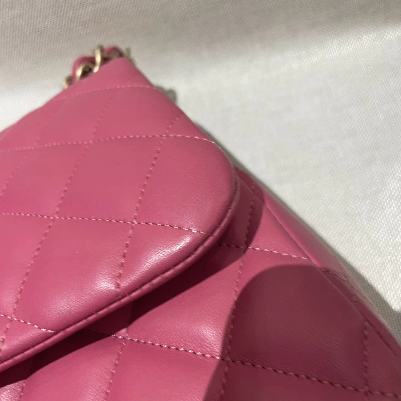 CHANEL Classic Flap Medium Pink Lambskin Leather Quilted Gold Hardware CHANEL Classic Flap Medium Pink Lambskin Leather Quilted Gold Hardware