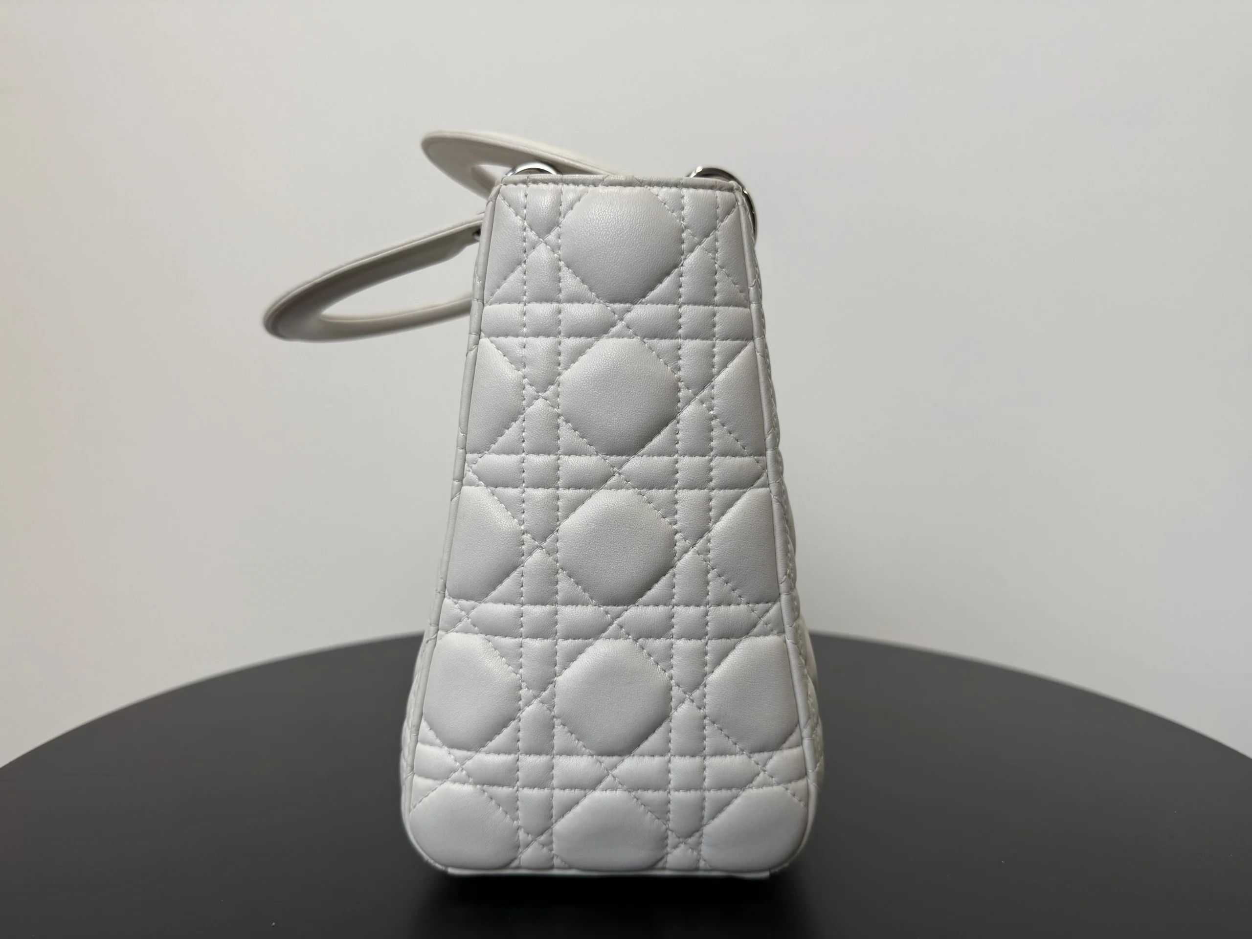 DIOR Medium Lady Dior White Lambskin Bag DIOR Medium Lady Dior White Lambskin Bag