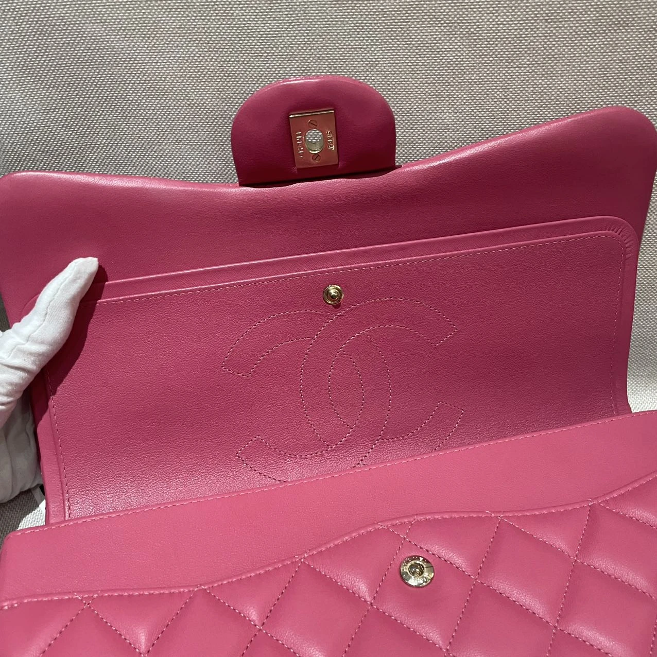 CHANEL Classic Flap Medium Pink Lambskin Leather Quilted Gold Hardware CHANEL Classic Flap Medium Pink Lambskin Leather Quilted Gold Hardware