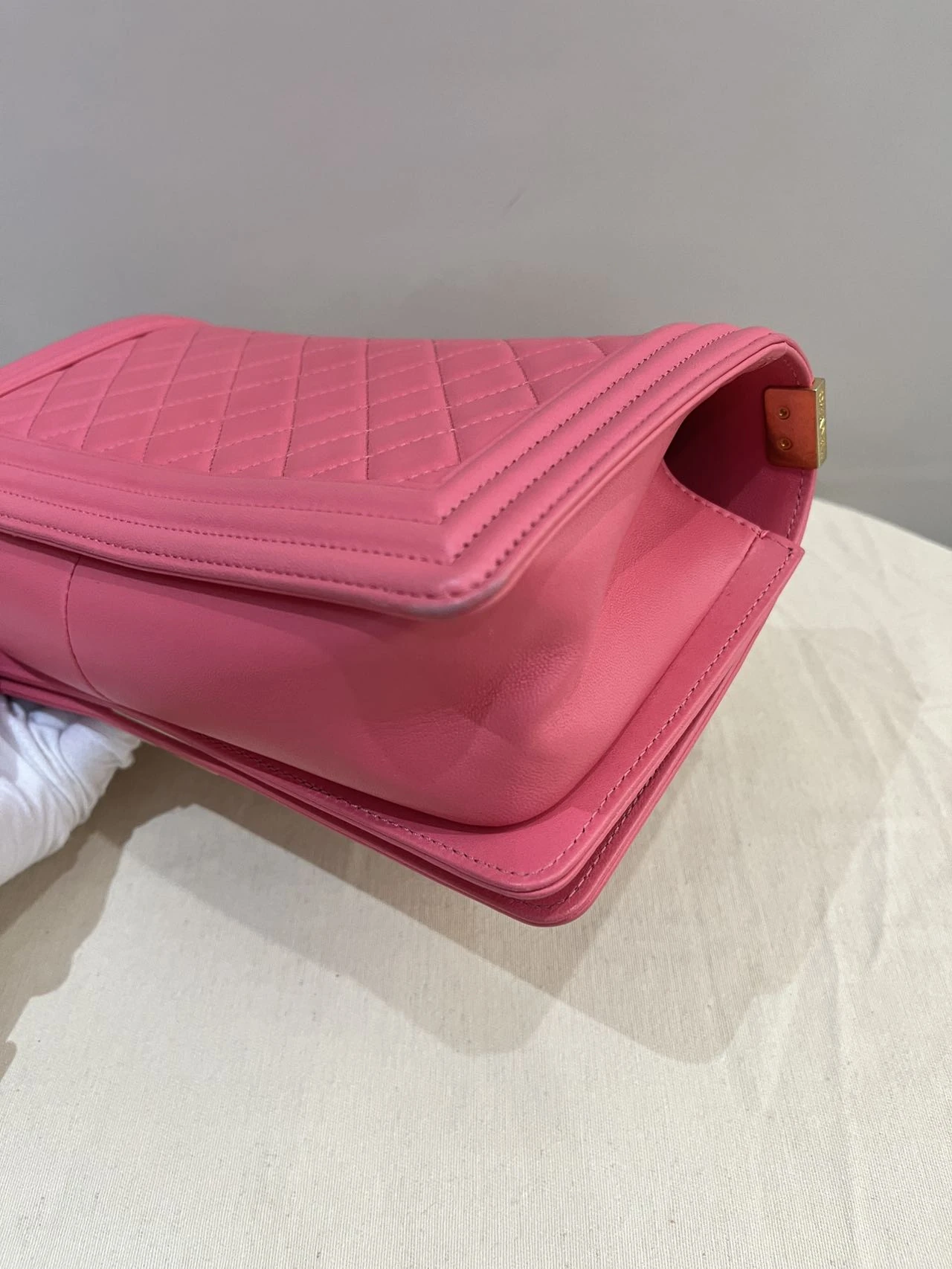 CHANEL Medium Boy Bag Pink Quilted Lambskin Leather CHANEL Medium Boy Bag Pink Quilted Lambskin Leather