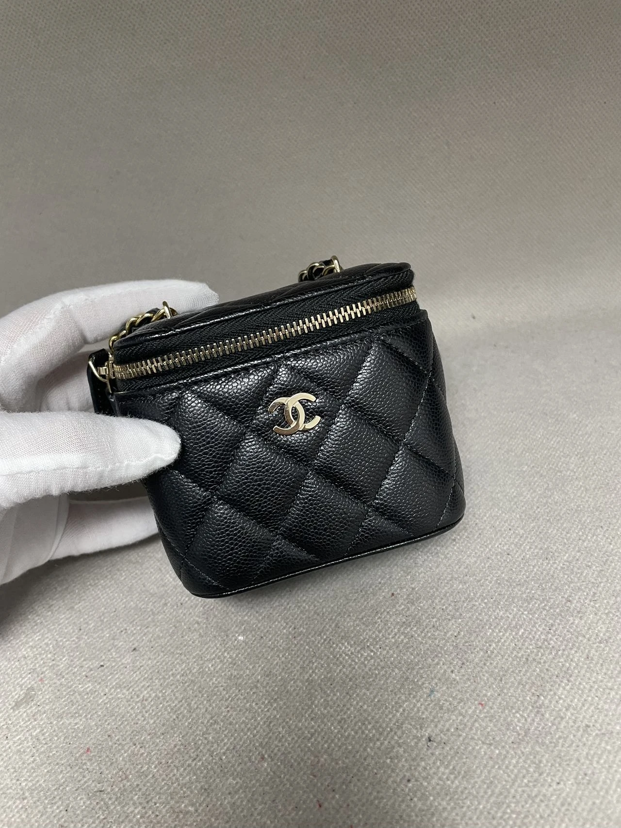 CHANEL Mini Vanity Case With Chain Black Caviar Box Bag CHANEL Mini Vanity Case With Chain Black Caviar Box Bag