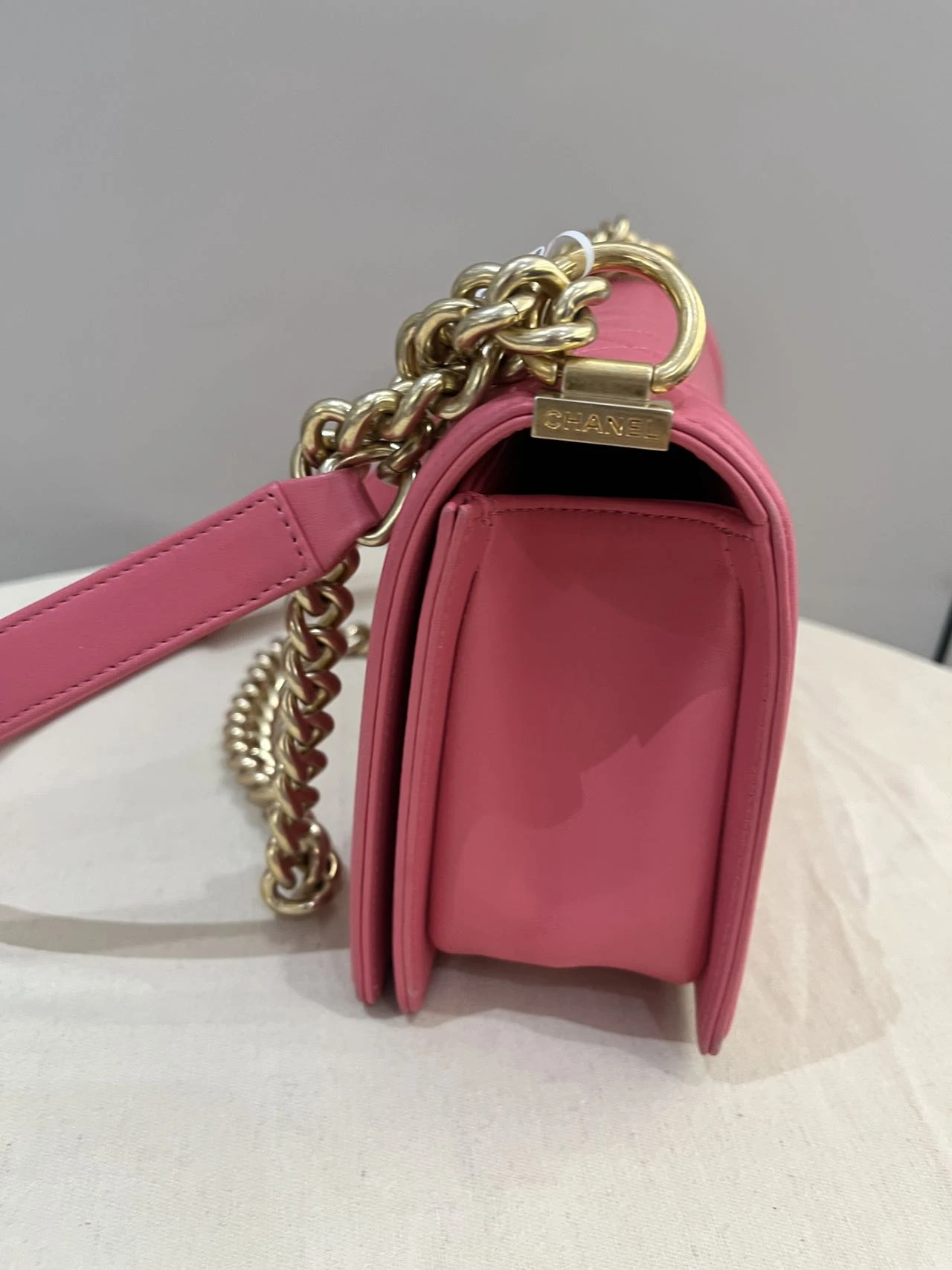 CHANEL Medium Boy Bag Pink Quilted Lambskin Leather CHANEL Medium Boy Bag Pink Quilted Lambskin Leather