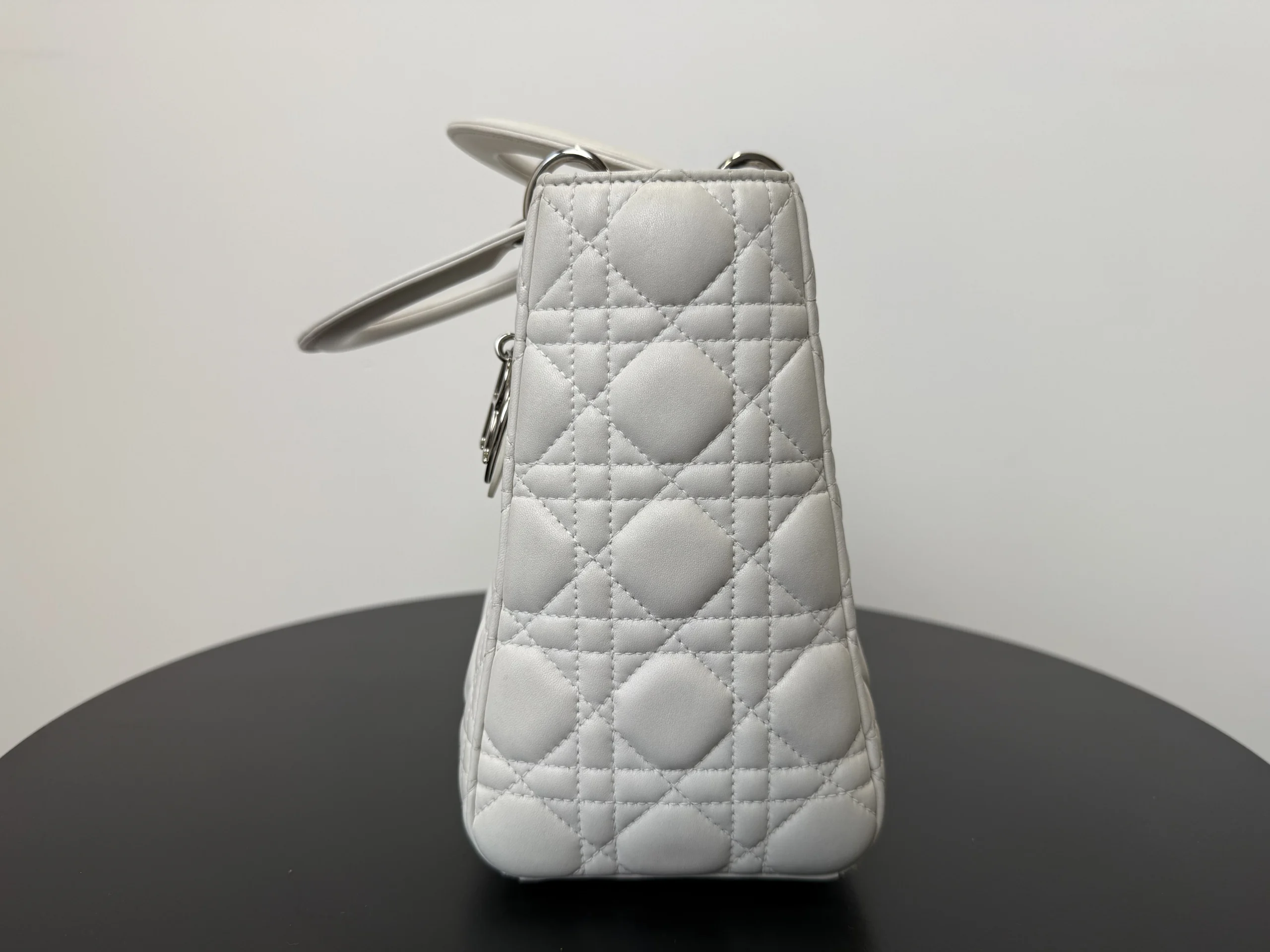 DIOR Medium Lady Dior White Lambskin Bag DIOR Medium Lady Dior White Lambskin Bag