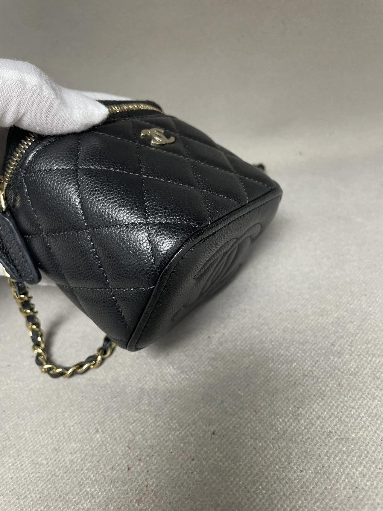 CHANEL Mini Vanity Case With Chain Black Caviar Box Bag CHANEL Mini Vanity Case With Chain Black Caviar Box Bag