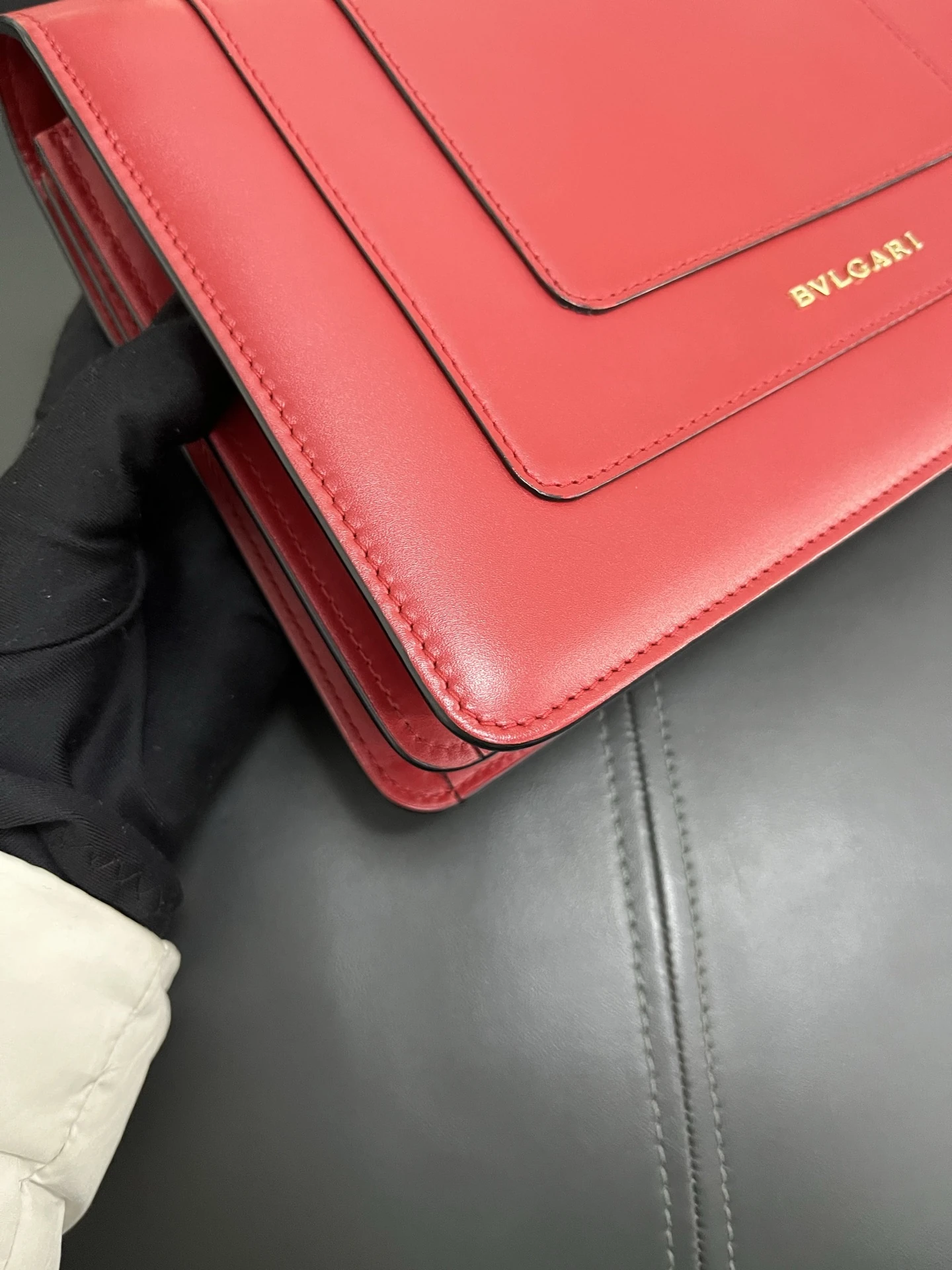 BVLGARI Serpenti Forever Medium Rose Red Calfskin Leather Bag Gold Hardware BVLGARI Serpenti Forever Medium Rose Red Calfskin Leather Bag Gold Hardware