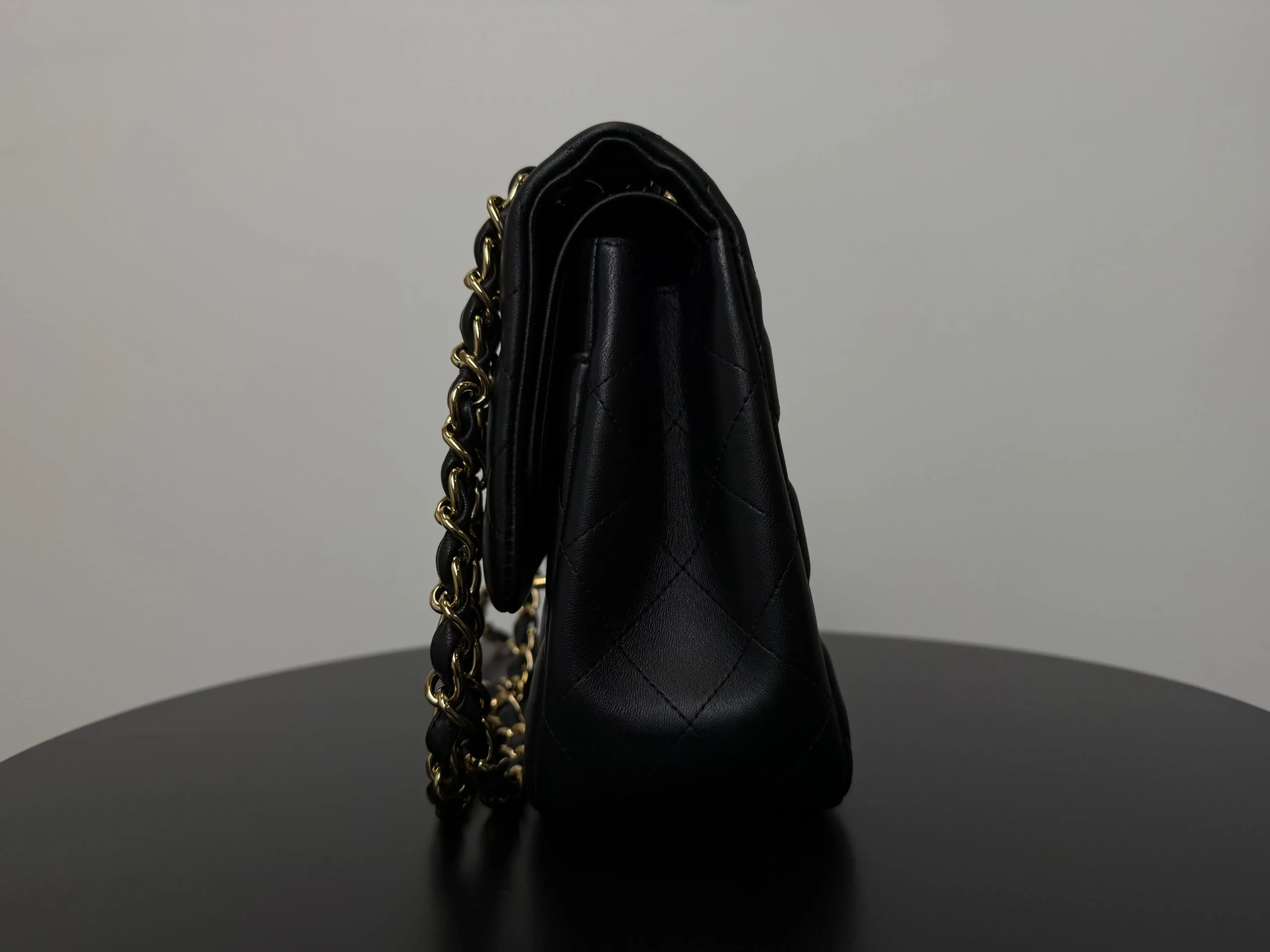 CHANEL Jumbo Classic Flap Bag CHANEL Jumbo Classic Flap Bag