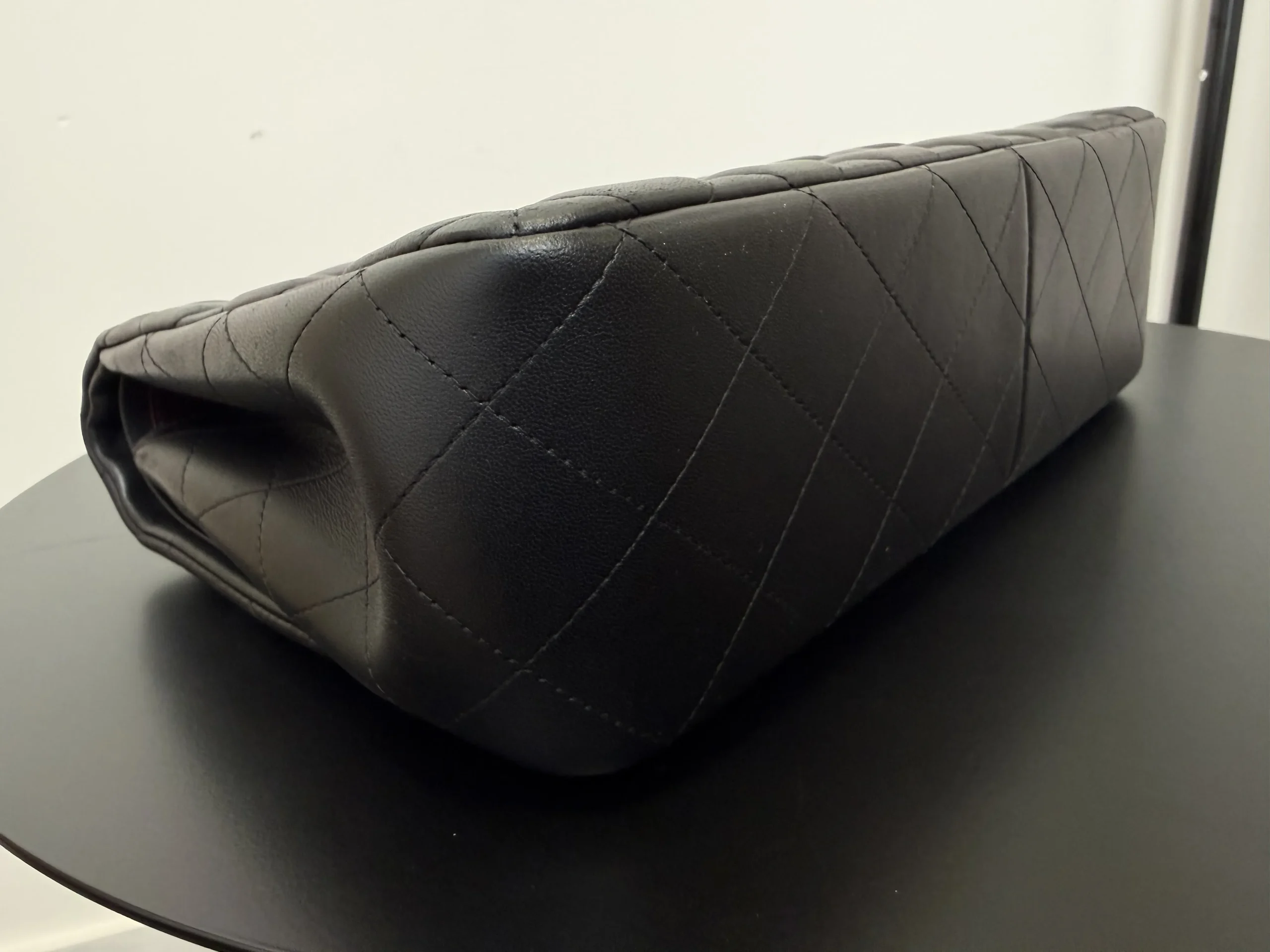 CHANEL Jumbo Classic Flap Bag CHANEL Jumbo Classic Flap Bag