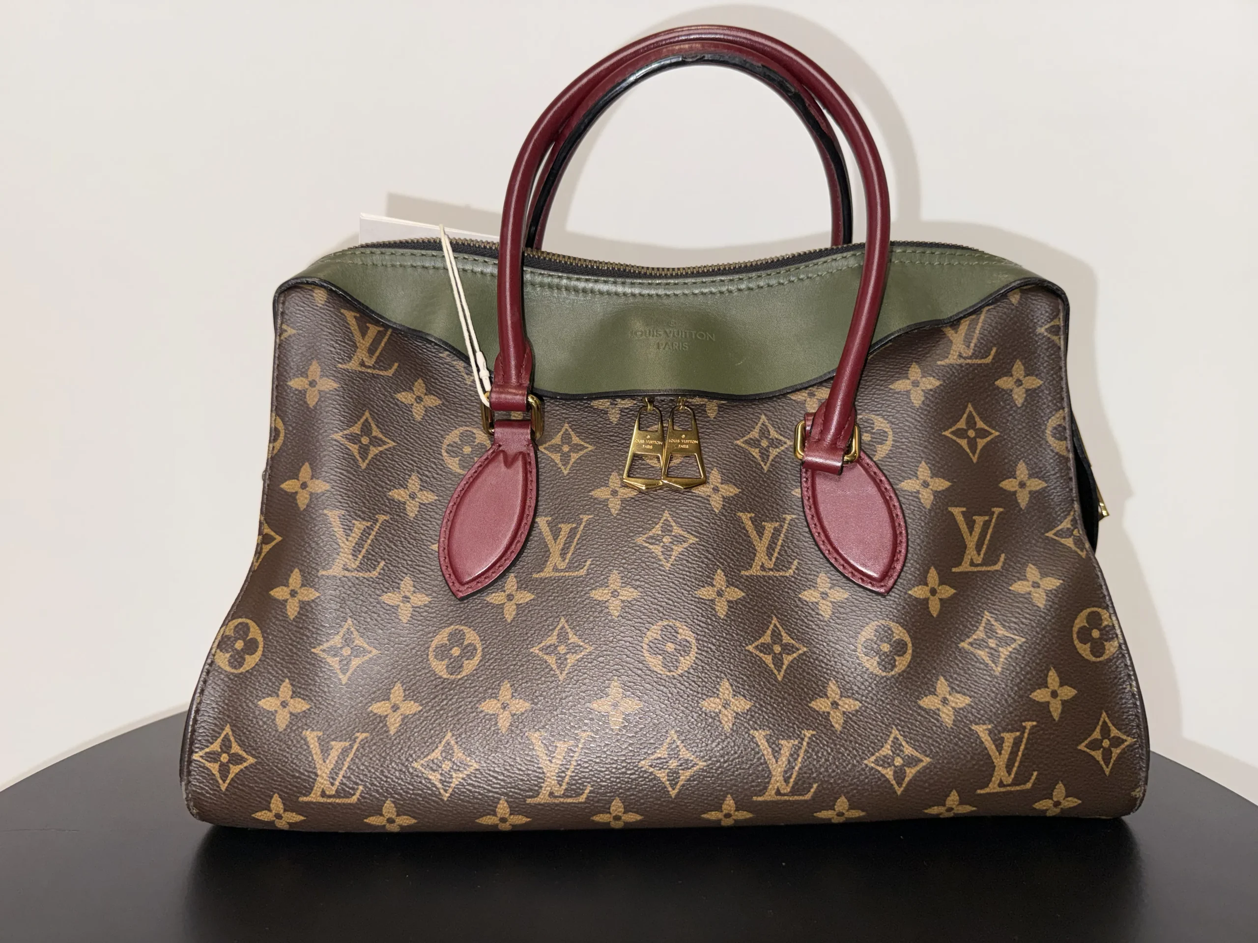 LOUIS VUITTON Monogram Tuileries Tote Handbag LOUIS VUITTON Monogram Tuileries Tote Handbag