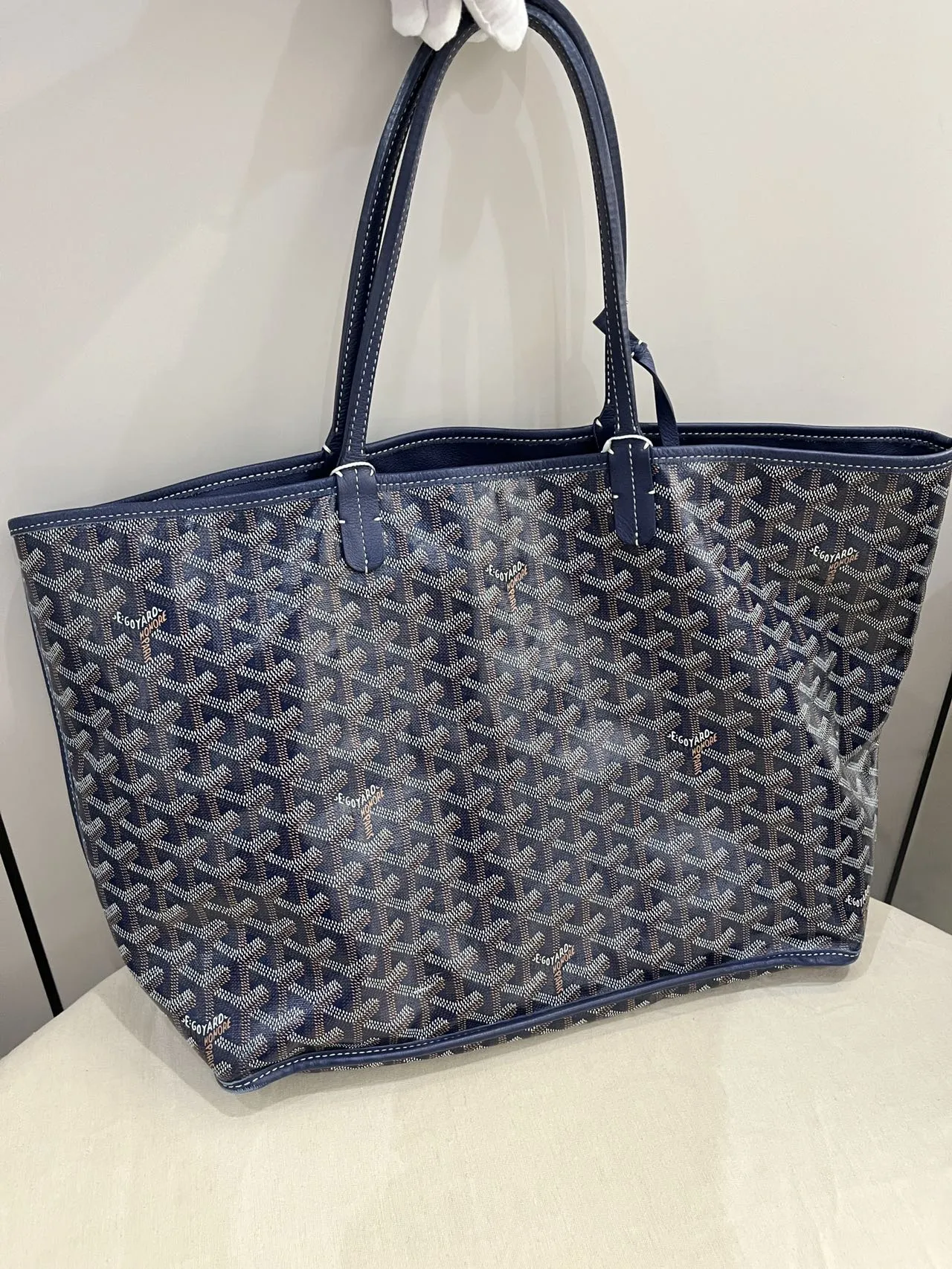 GOYARD Saint Louis PM Blue/Navy Goyardine Canvas Tote Bag GOYARD Saint Louis PM Blue/Navy Goyardine Canvas Tote Bag