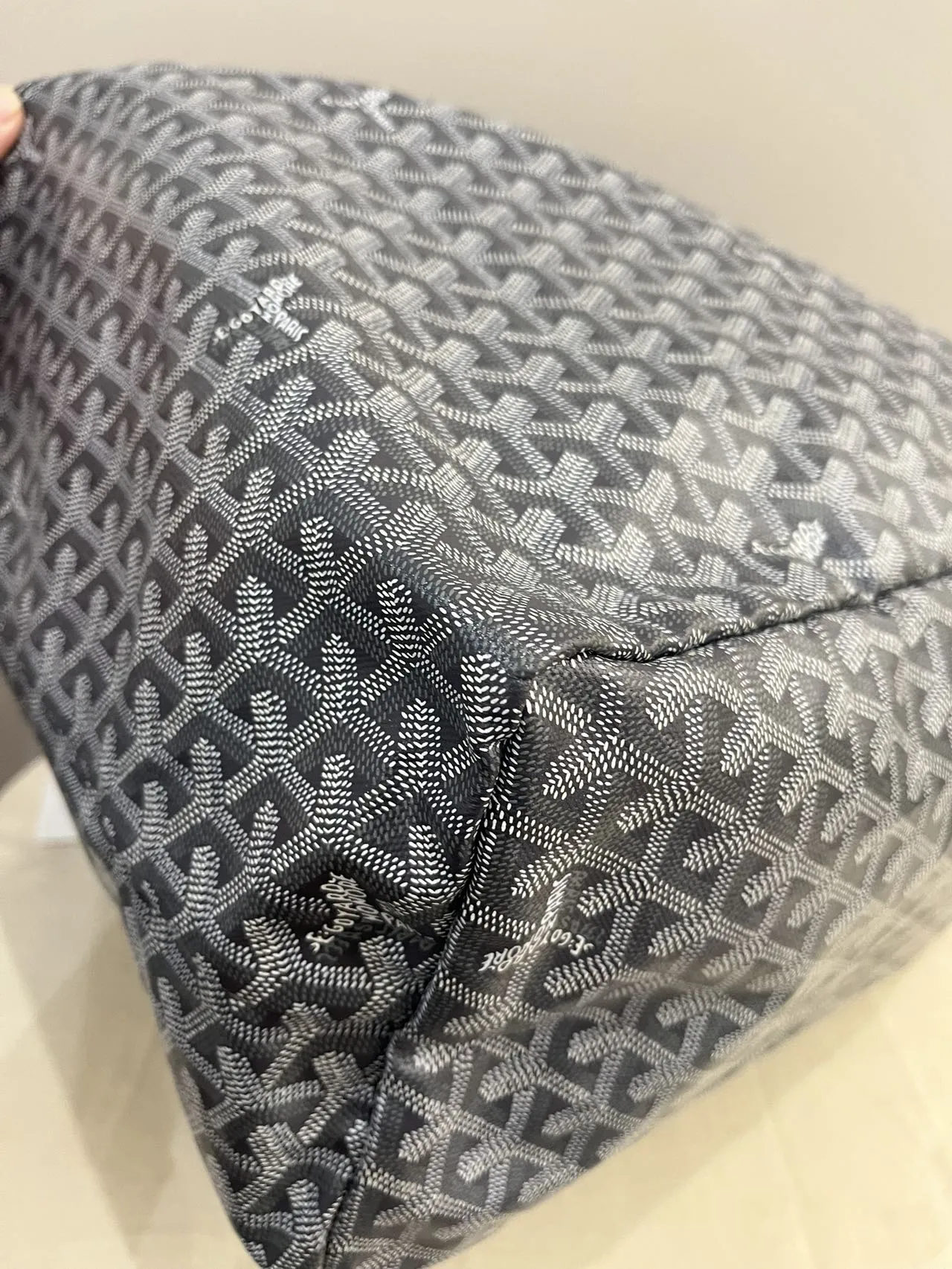GOYARD Saint Louis GM Grey Goyardine Canvas Tote Bag GOYARD Saint Louis GM Grey Goyardine Canvas Tote Bag