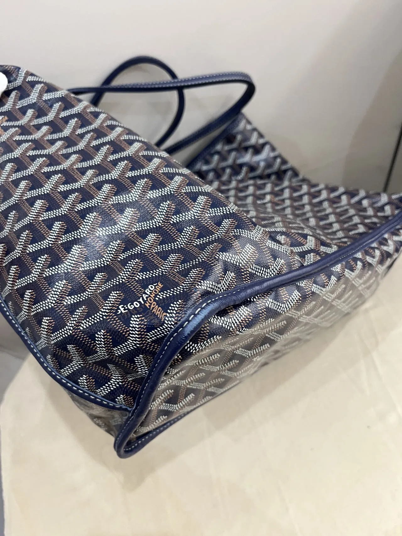 GOYARD Saint Louis PM Blue/Navy Goyardine Canvas Tote Bag GOYARD Saint Louis PM Blue/Navy Goyardine Canvas Tote Bag