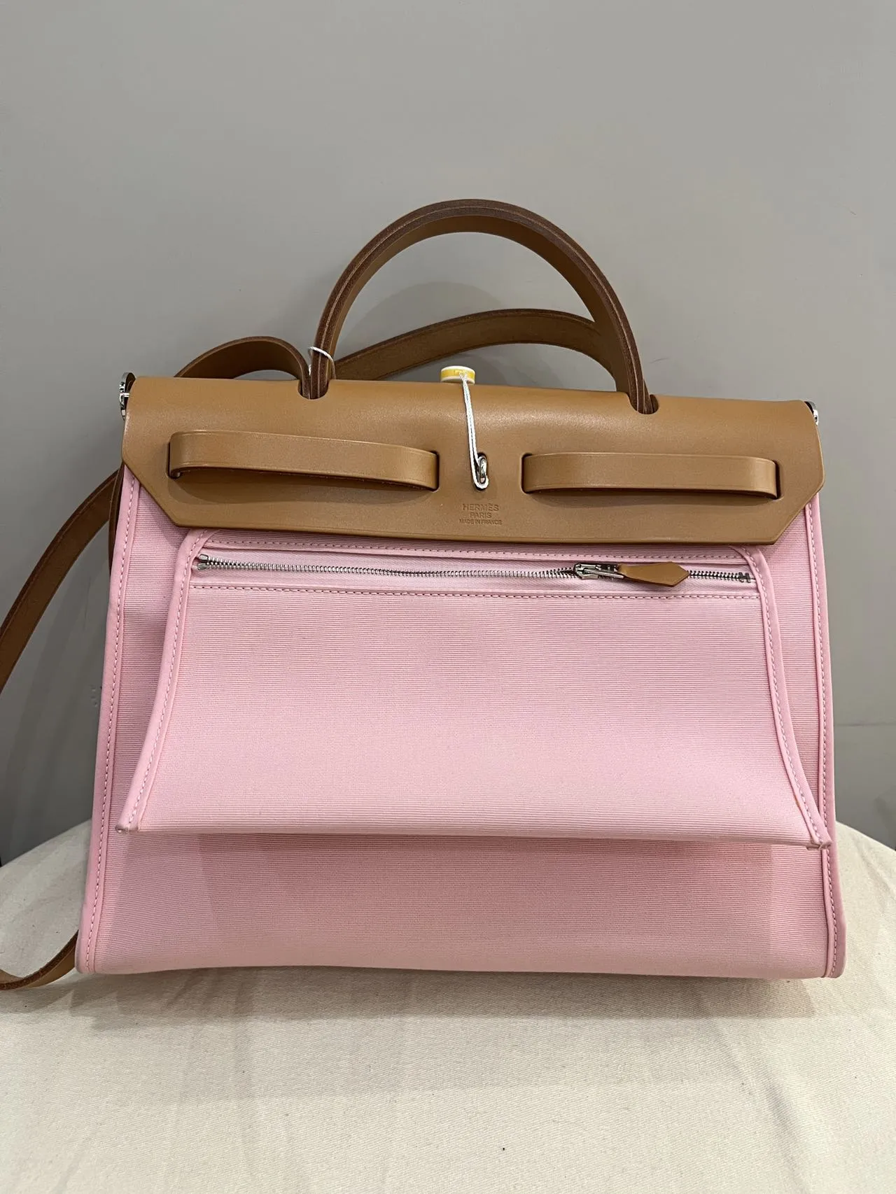 HERMÈS Herbag Zip 31 Rose Sakura Canvas Natural Vache Hunter HERMÈS Herbag Zip 31 Rose Sakura Canvas Natural Vache Hunter