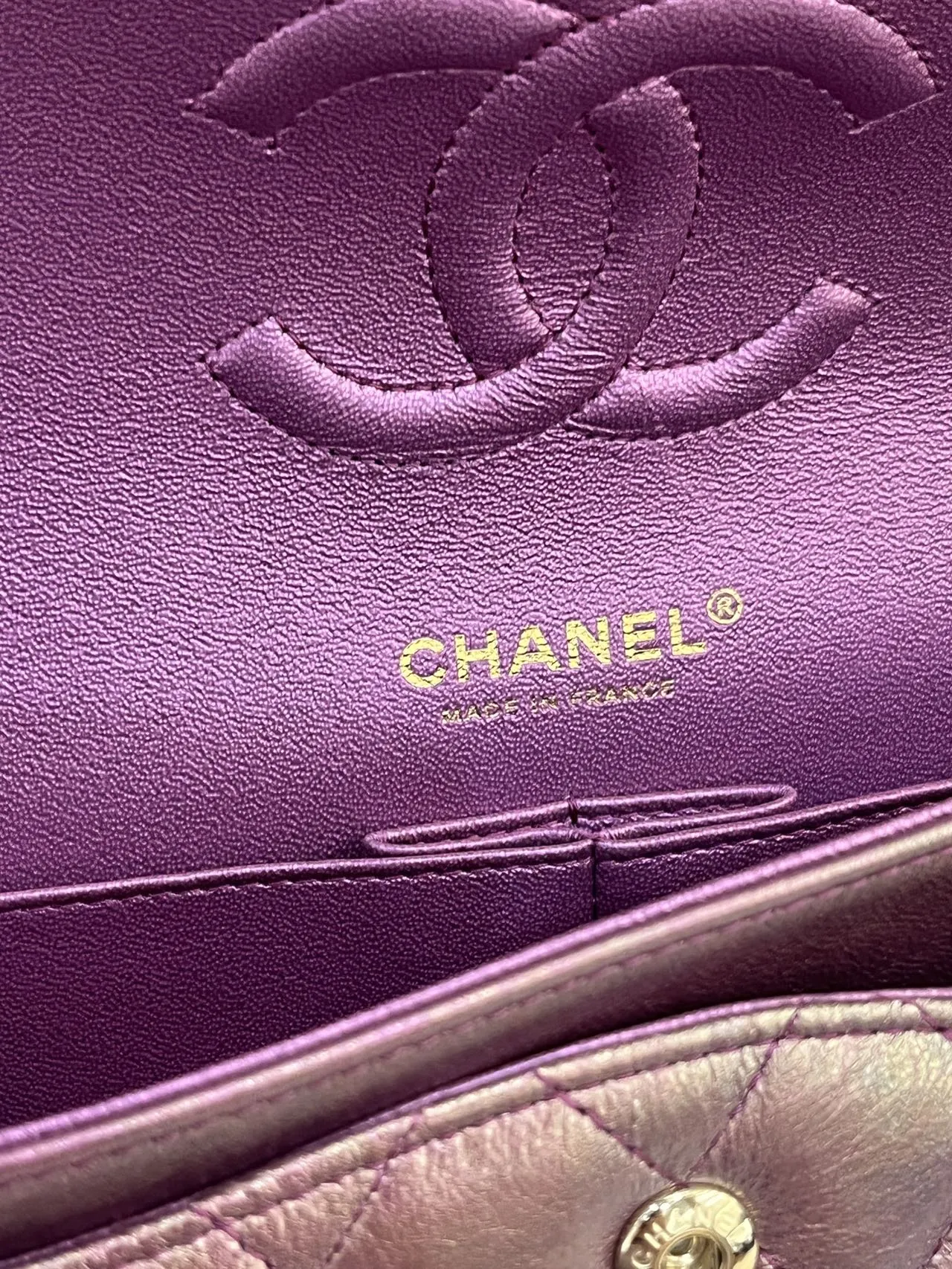 CHANEL Medium Classic Double Flap Iridescent Purple Bag Exotic Collection CHANEL Medium Classic Double Flap Iridescent Purple Bag Exotic Collection
