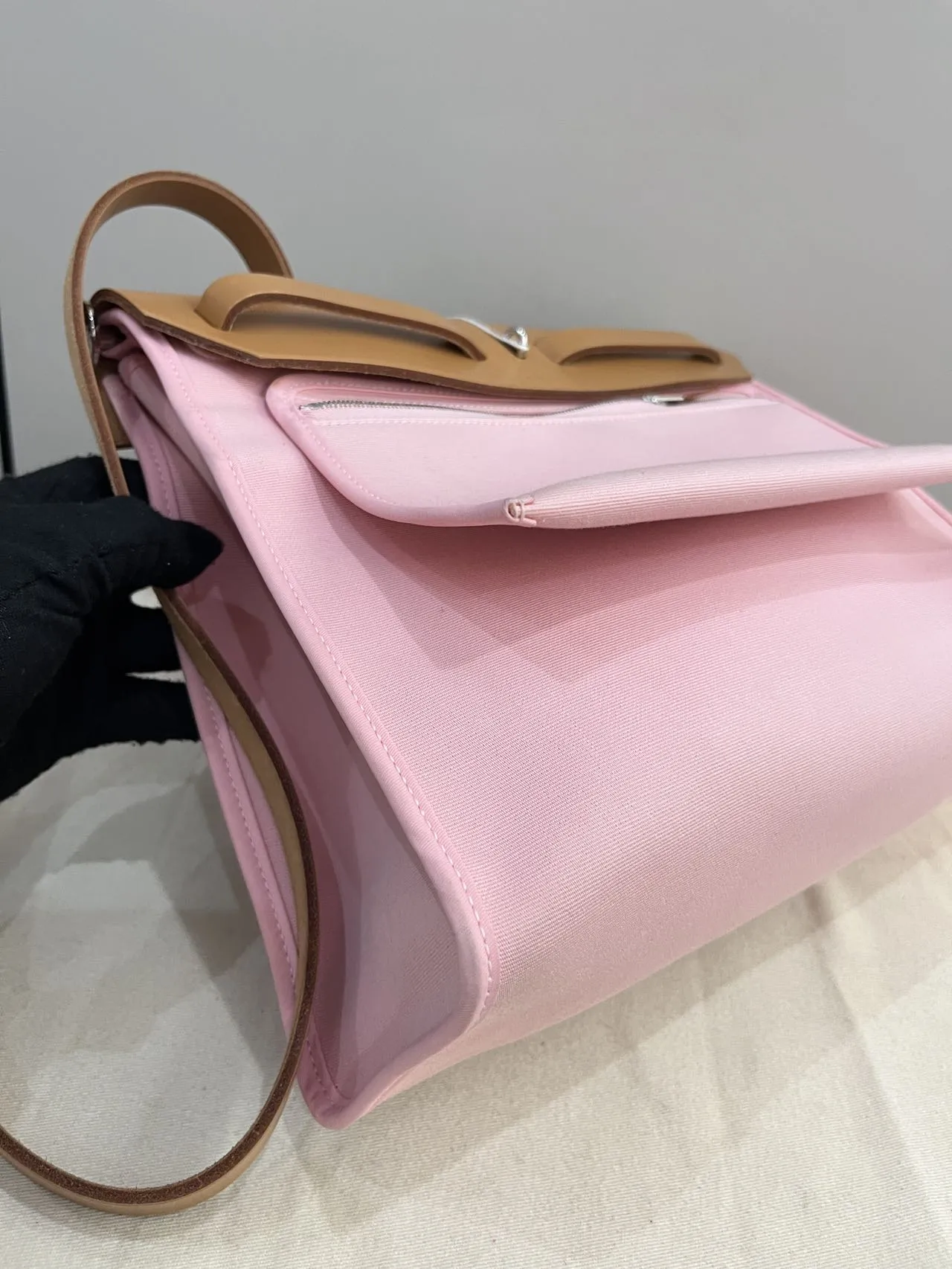 HERMÈS Herbag Zip 31 Rose Sakura Canvas Natural Vache Hunter HERMÈS Herbag Zip 31 Rose Sakura Canvas Natural Vache Hunter