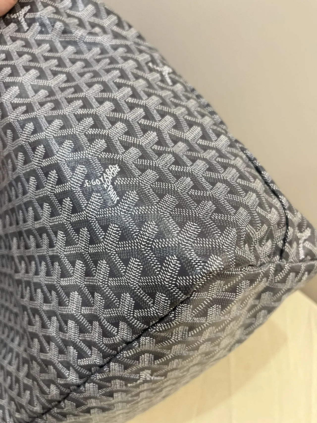 GOYARD Saint Louis GM Grey Goyardine Canvas Tote Bag GOYARD Saint Louis GM Grey Goyardine Canvas Tote Bag