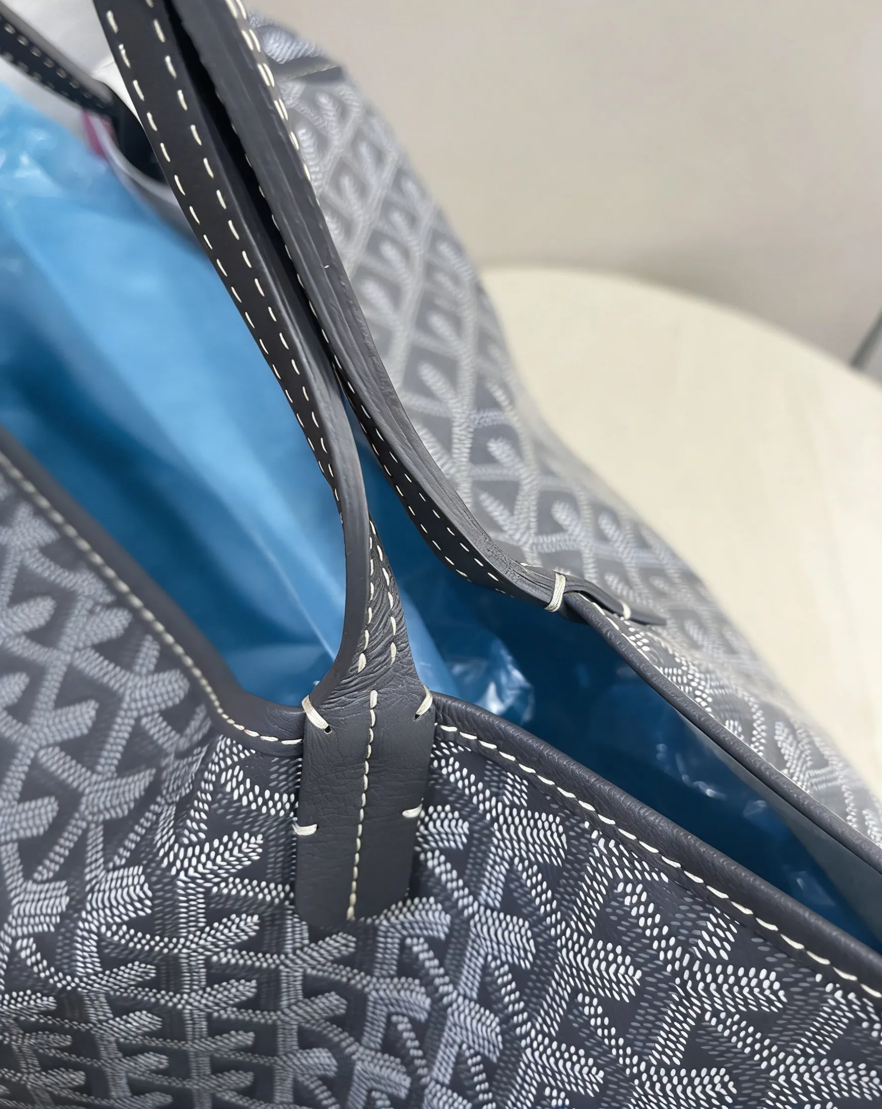 GOYARD Saint Louis GM Grey Goyardine Canvas Tote Bag GOYARD Saint Louis GM Grey Goyardine Canvas Tote Bag