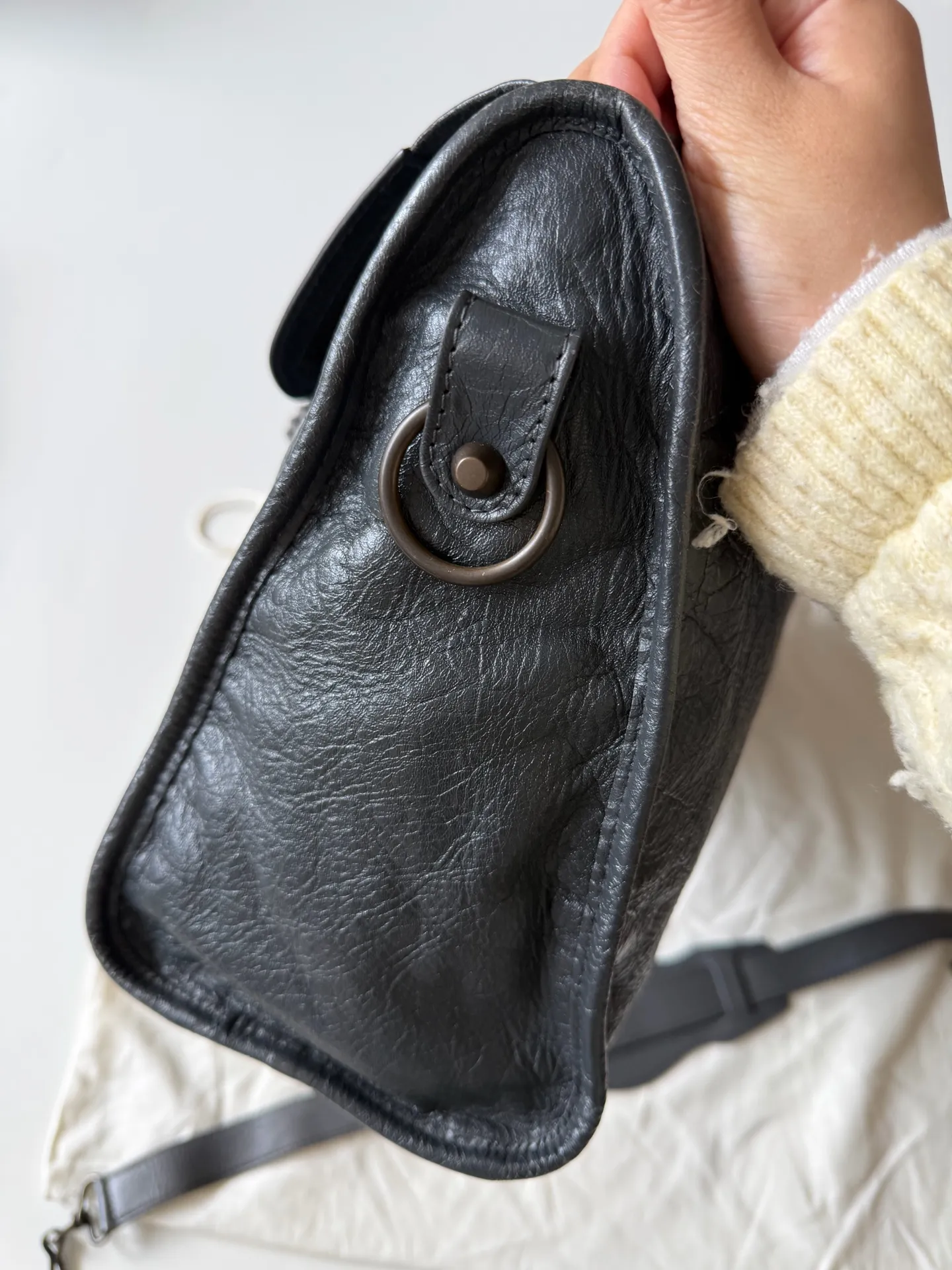 BALENCITY Le City Bag Medium in Volcanic Rock BALENCITY Le City Bag Medium in Volcanic Rock