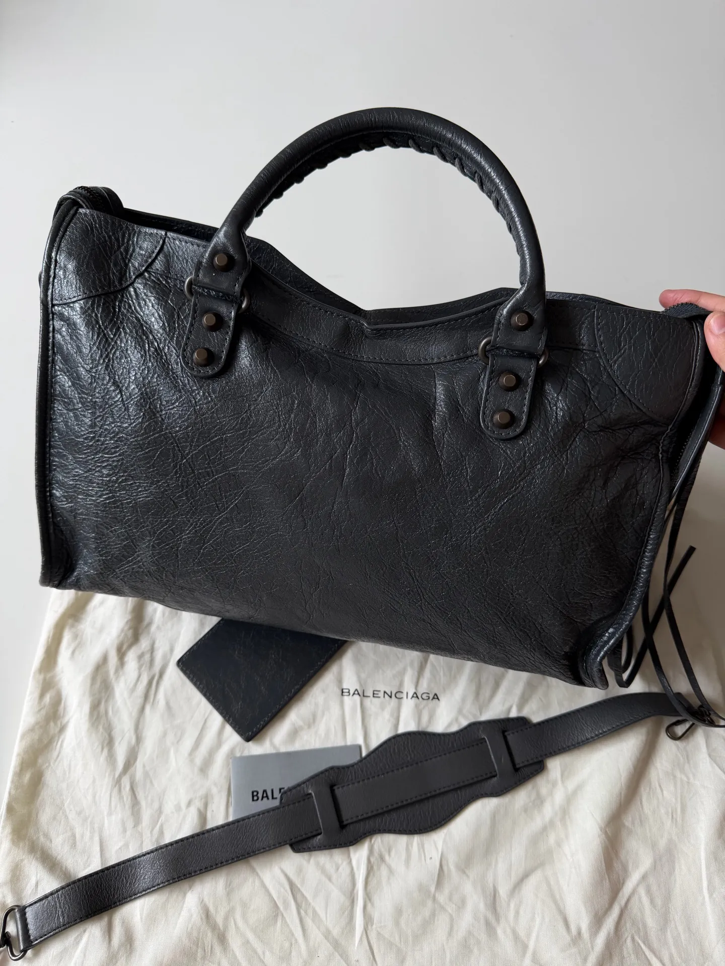 BALENCITY Le City Bag Medium in Volcanic Rock BALENCITY Le City Bag Medium in Volcanic Rock