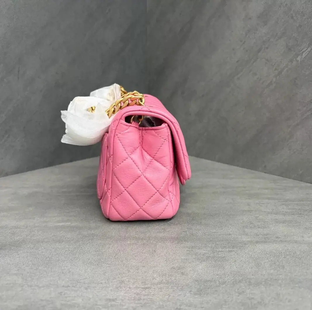 CHANEL Classic Flap Mini Pink Lambskin Leather CHANEL Classic Flap Mini Pink Lambskin Leather