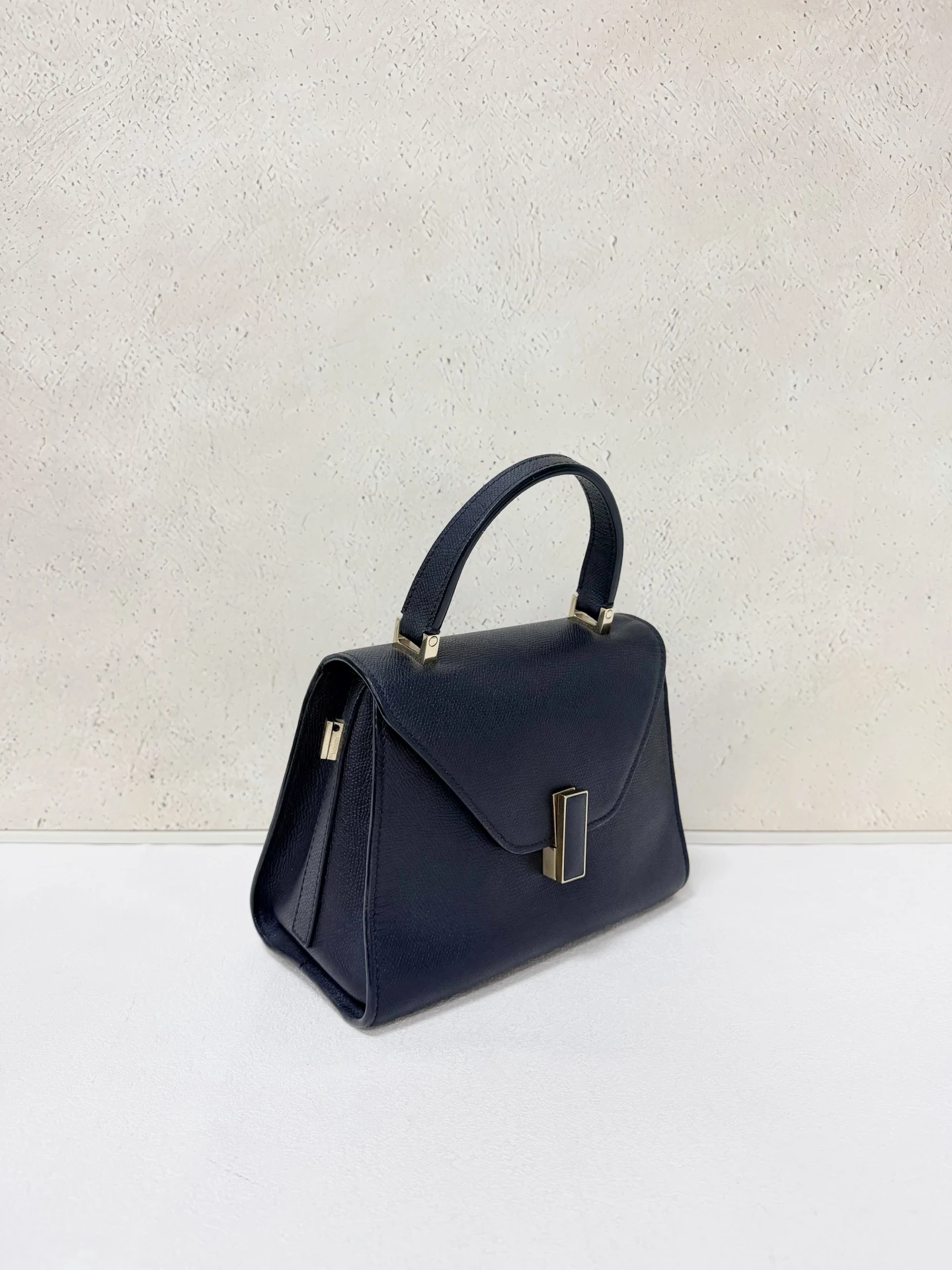 VALEXTRA Iside Small Black Grained Leather VALEXTRA Iside Small Black Grained Leather